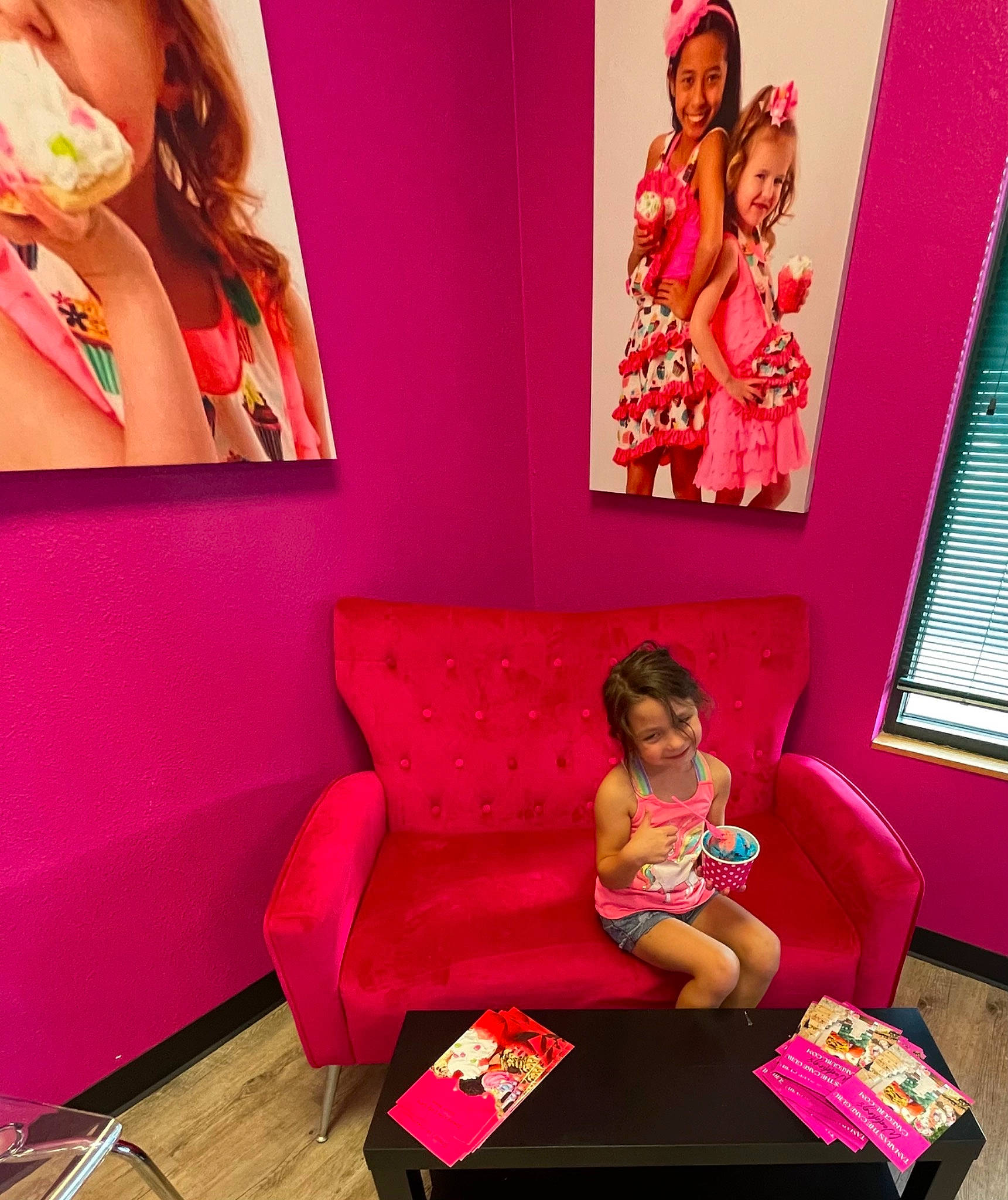 Violett is registered to the contest to win money with this photo: art, beauty, comfort, decoration, flooring, interior_design, joy, leisure, living_room, magenta, material_property, paint, person, photograph, picture_frame, pink, product, rectangle, red, snapshot