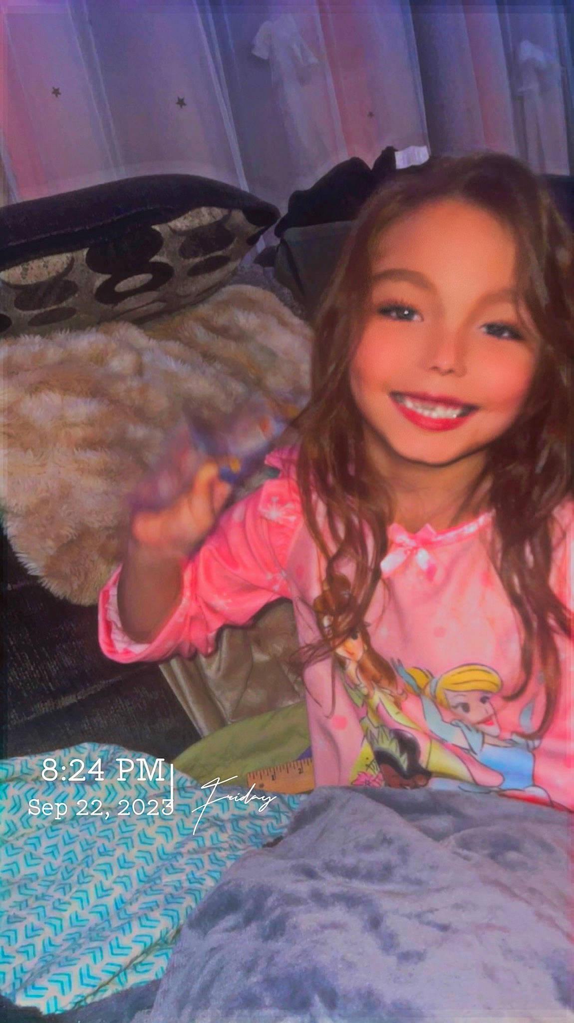 Violett is registered to the contest to win money with this photo: brown_hair, chair, cheek, child, event, eyelash, fashion_design, fun, happy, head, human, iris, jewellery, joy, leisure, long_hair, magenta, necklace, person, pink