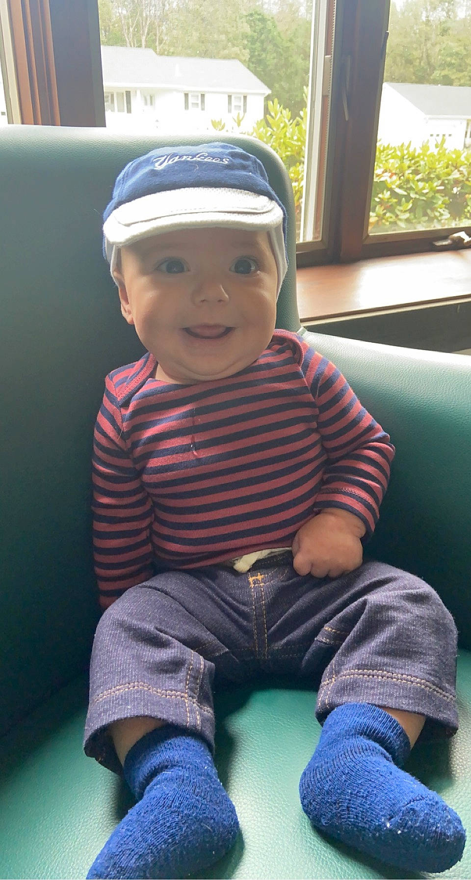 Benicio is registered to the contest to win money with this photo: baseball_cap, blue, cap, clothing, cool, eye, facial_expression, happy, hat, jeans, mammal, photograph, product, skin, sleeve, smile, standing, t_shirt, toddler, white
