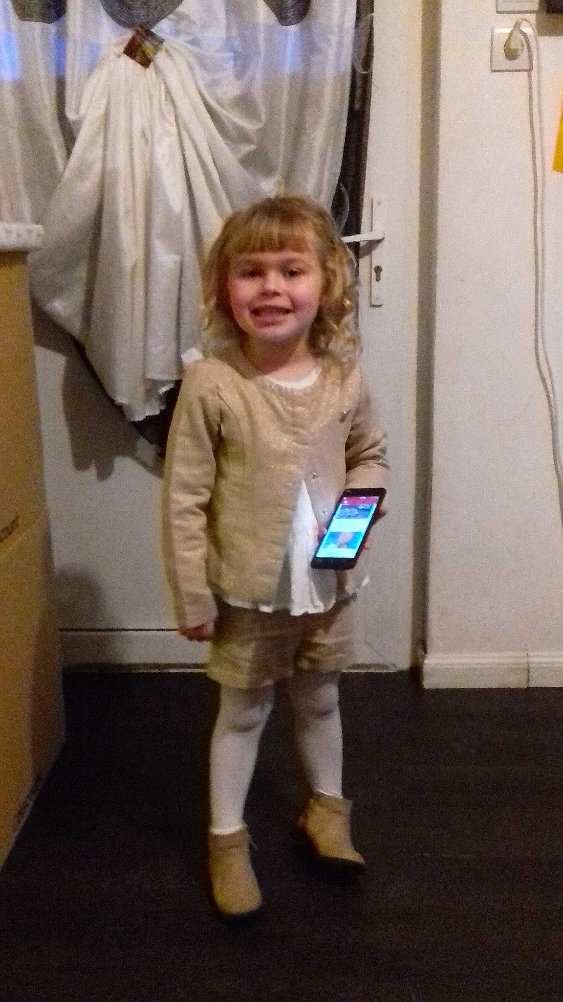 Emma a rejoint le concours — aidez-le/la à gagner de superbes lots ! arm, child, clothing, costume, day, flooring, fun, girl, joint, joy, leg, outerwear, person, product, shoulder, standing, toddler