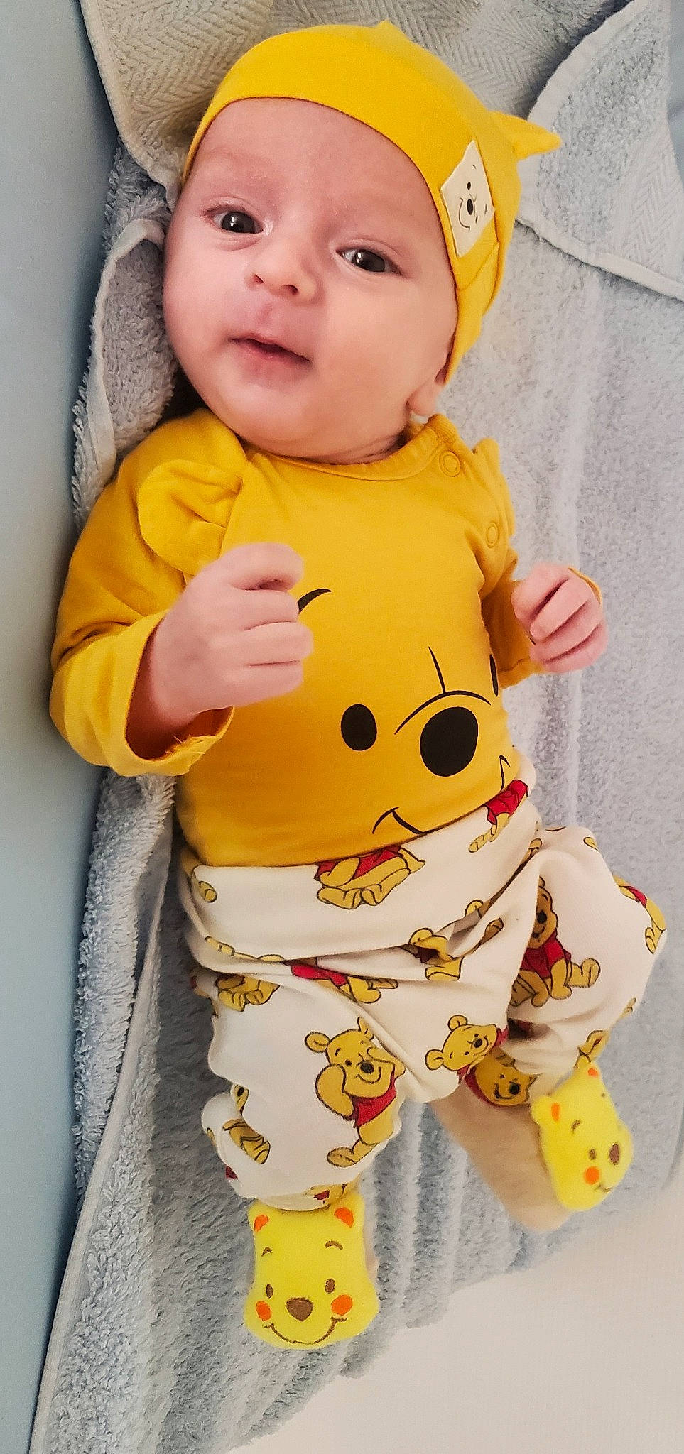 Kaïs a rejoint le concours — aidez-le/la à gagner de superbes lots ! baby, baby_products, baby_toddler_clothing, cheek, child, costume, happy, headwear, orange, outerwear, pattern, peach, person, pink, product, sleeve, smile, t_shirt, toddler, white