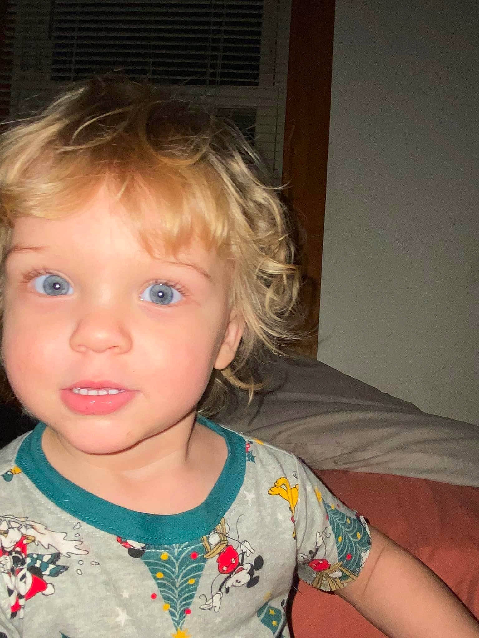 Creed is registered to the contest to win money with this photo: baby_toddler_clothing, cheek, chin, cool, ear, eyebrow, eyelash, forehead, hair, happy, head, iris, lip, mouth, neck, nose, person, skin, sleeve, t_shirt