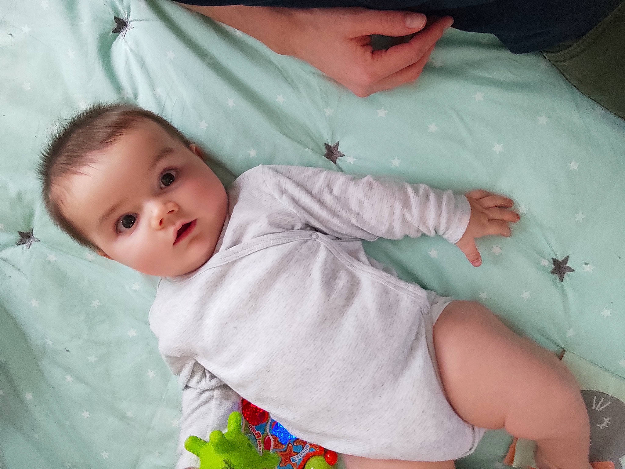 Gabriel participe au concours pour gagner de l'argent avec cette photo : baby, baby_products, baby_toddler_clothing, cheek, child, chin, comfort, eye, finger, gesture, iris, lip, mouth, nose, organ, person, product, skin, sleeve, thumb