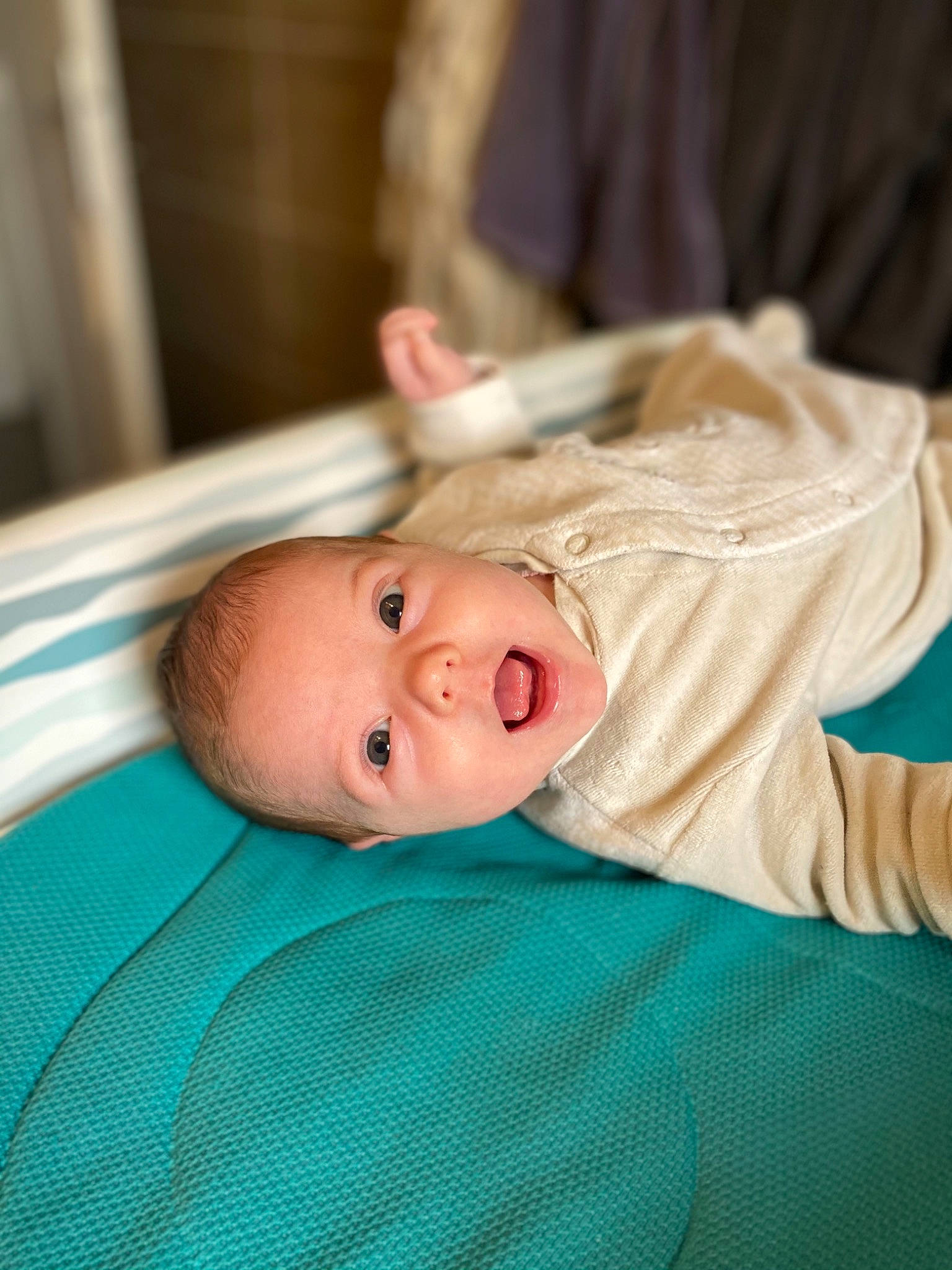 Alessia a rejoint le concours — aidez-le/la à gagner de superbes lots ! baby, baby_products, baby_toddler_clothing, cheek, child, comfort, linens, person, toddler, turquoise