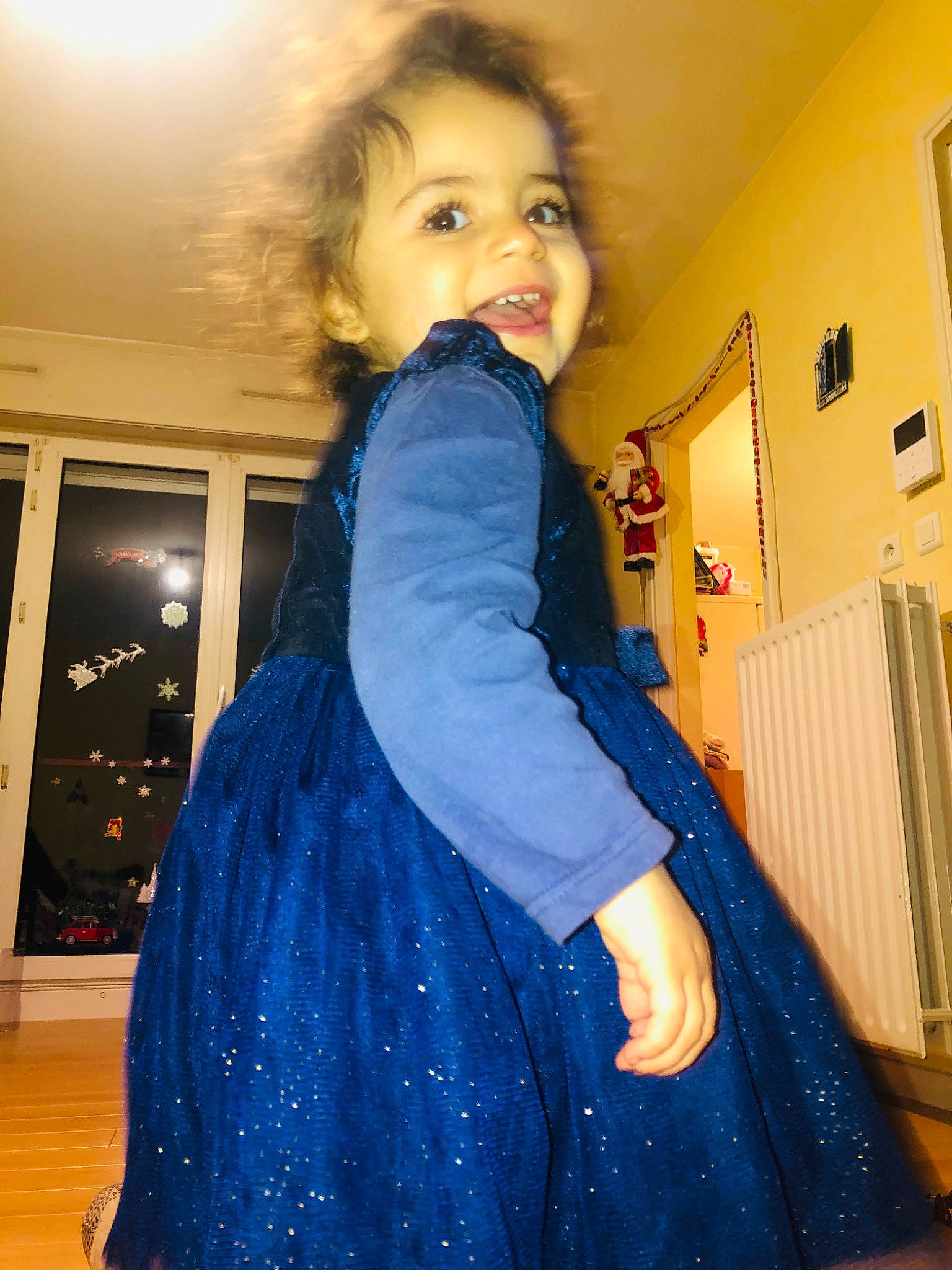 Shérine a rejoint le concours — aidez-le/la à gagner de superbes lots ! beauty, day_dress, door, dress, electric_blue, eye, fashion_design, flash_photography, formal_wear, fun, gown, hair, hairstyle, long_hair, one_piece_garment, person, shoulder, sleeve, smile, standing