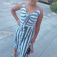 Julianna a rejoint le concours — aidez-le/la à gagner de superbes lots ! child, girl, striped_dress, handbag, sunglasses, sandals, sidewalk, urban, street, car, tree, summer, fashion, portrait, standing, pose, outdoor, casual, young, confident