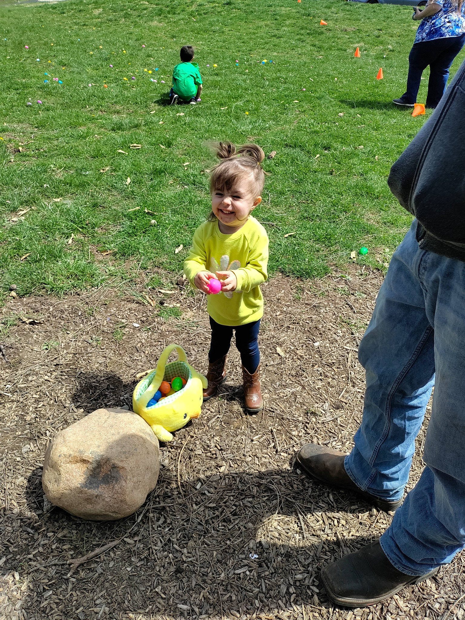 Presleigh is registered to the contest to win money with this photo: ball, child, fun, garden, grass, green, happy, joy, landscape, leisure, people_in_nature, person, play, recreation, sand, soil, sports_equipment, squash, tire, toddler