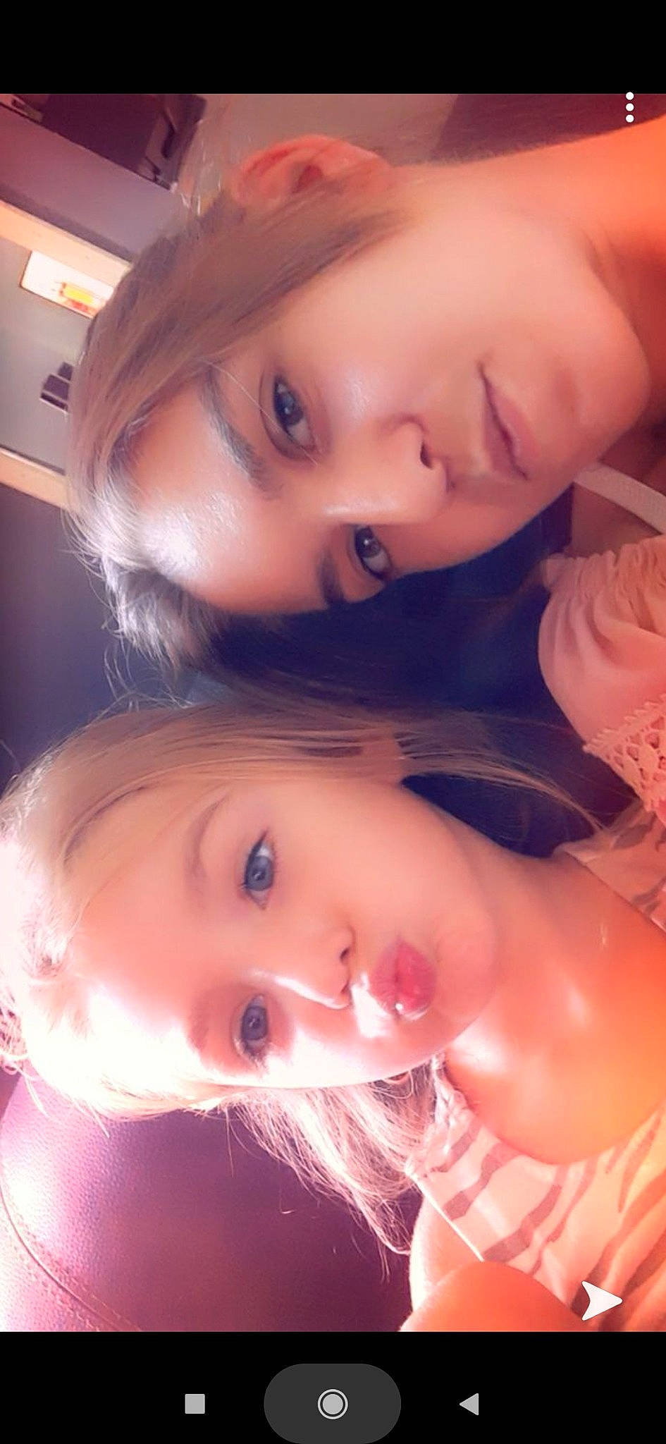 Victoria a rejoint le concours — aidez-le/la à gagner de superbes lots ! beauty, cheek, child, chin, eye, eyebrow, eyelash, face, forehead, hair, head, jaw, lip, mouth, neck, nose, person, photography, pink, selfie