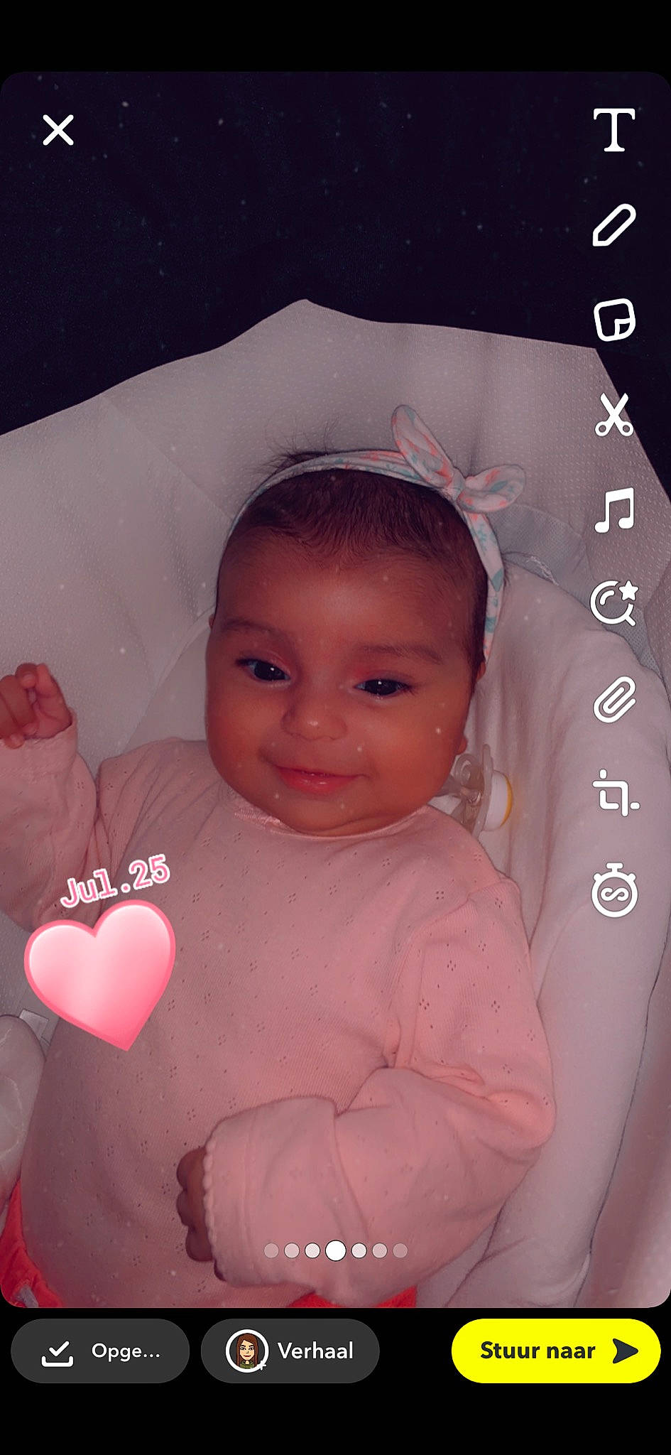 Lusiné participe au concours pour gagner de l'argent avec cette photo : baby_toddler_clothing, cheek, chin, comfort, eye, eyebrow, eyelash, hair, hairstyle, happy, human_body, iris, joy, lip, mouth, neck, nose, person, pink, skin