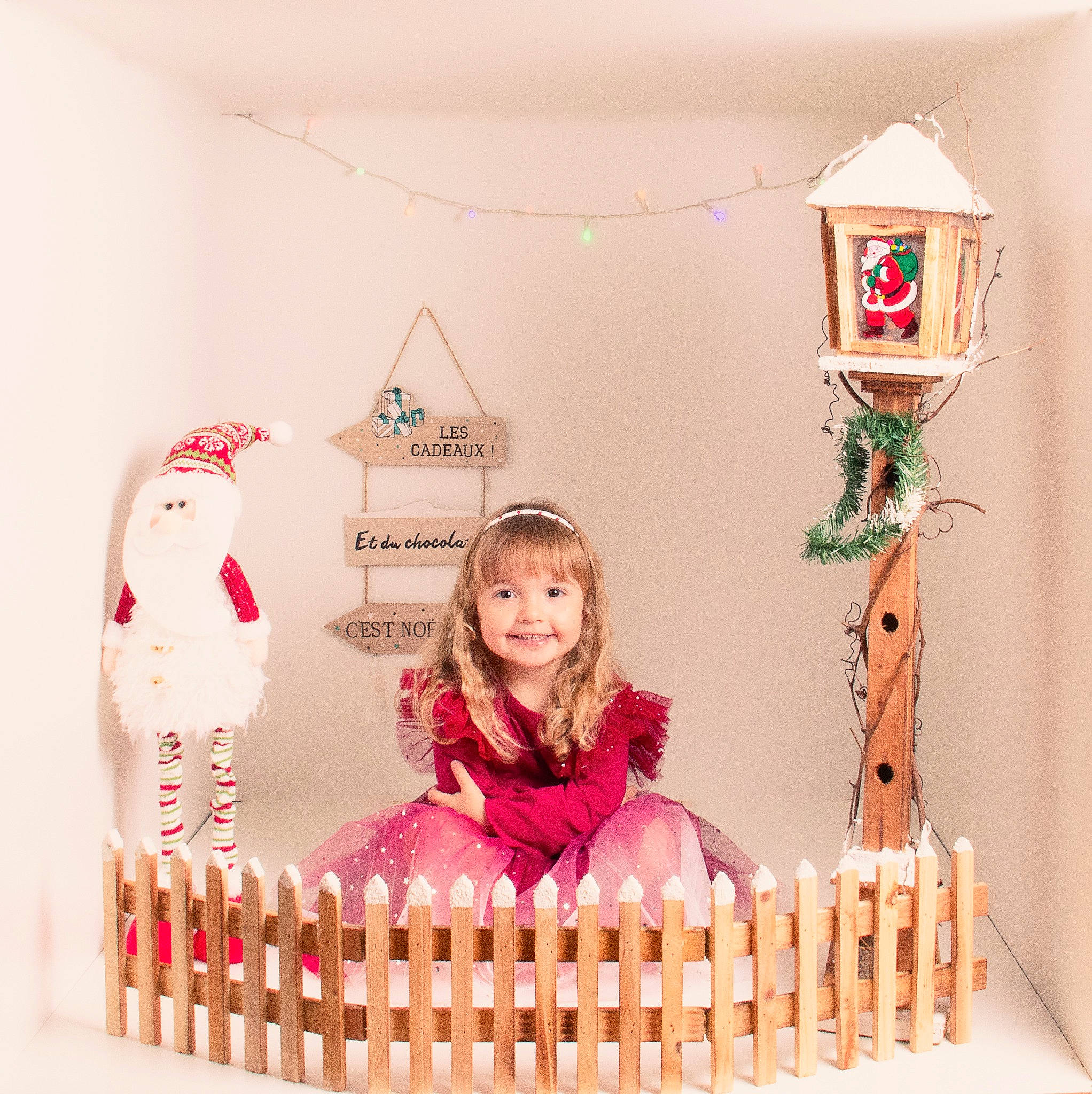 Abygail participe au concours pour gagner de l'argent avec cette photo : art, baby_toddler_clothing, beauty, child, event, fashion, happy, human, human_body, interior_design, joy, magenta, nursery, organ, people, person, pink, product, smile, textile