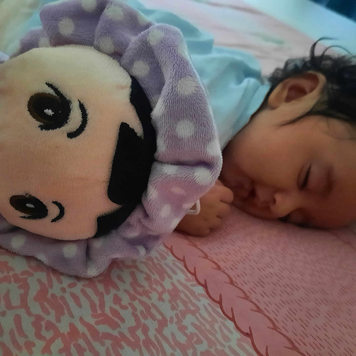 Hasleen is registered to the contest to win money with this photo: baby, bed, bedroom, blanket, couch, cushion, face, furniture, head, homedecor, indoors, newborn, person, photography, plush, portrait, quilt, room, sleeping, toy