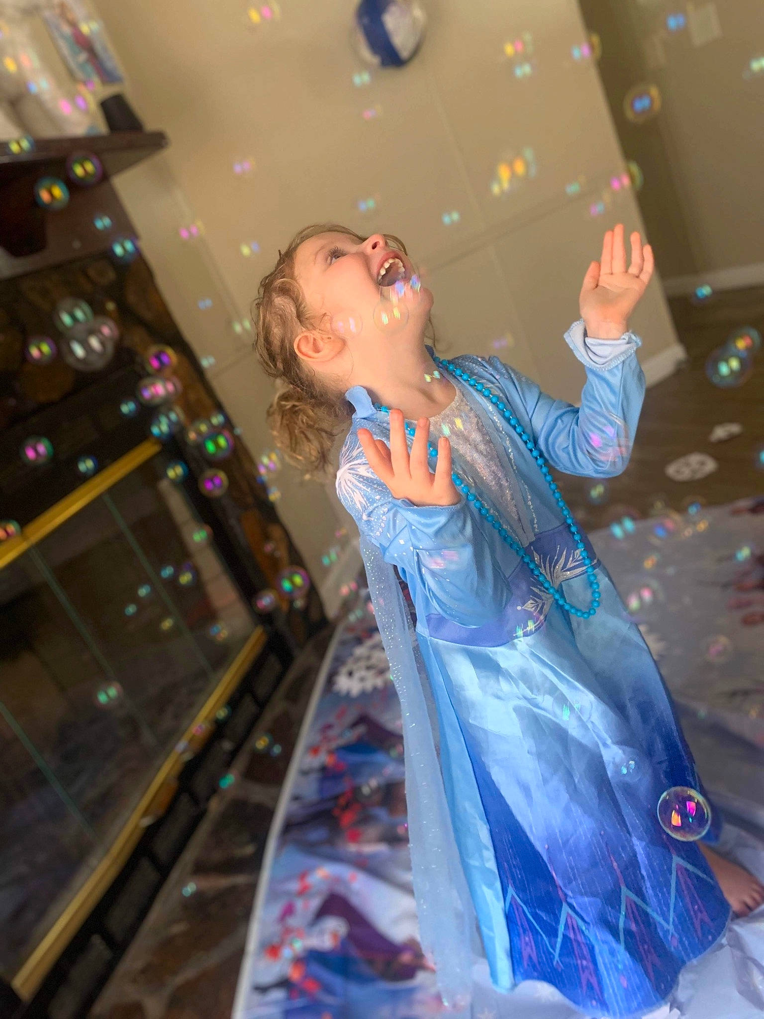 Zaylee is registered to the contest to win money with this photo: adventure, artist, beauty, climbing, climbing_hold, competition, costume, electric_blue, entertainment, event, fashion_design, formal_wear, fun, games, happy, leisure, performance, performing_arts, person, public_event