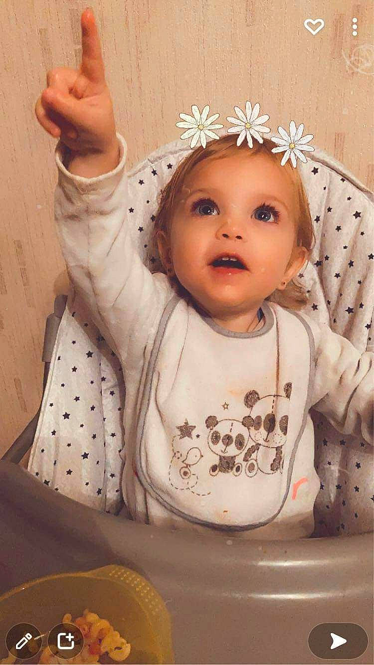 Shannône participe au concours pour gagner de l'argent avec cette photo : baby, baby_sleeping, baby_toddler_clothing, cap, cheek, chin, comfort, gesture, happy, head, headgear, linens, lip, mouth, nose, person, skin, sleeve, smile, textile