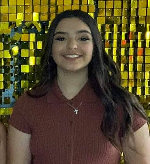 Alyssa is registered to the contest to win money with this photo: beauty, black_hair, chin, cool, eyebrow, facial_expression, fashion, fun, hair, hairstyle, happy, head, human, iris, joy, layered_hair, long_hair, organ, person, sleeve