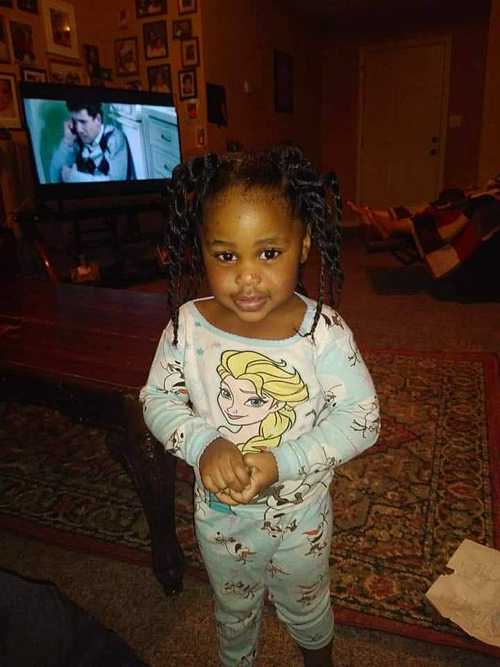 Shardonaye is registered to the contest to win money with this photo: cheek, child, person, standing, toddler