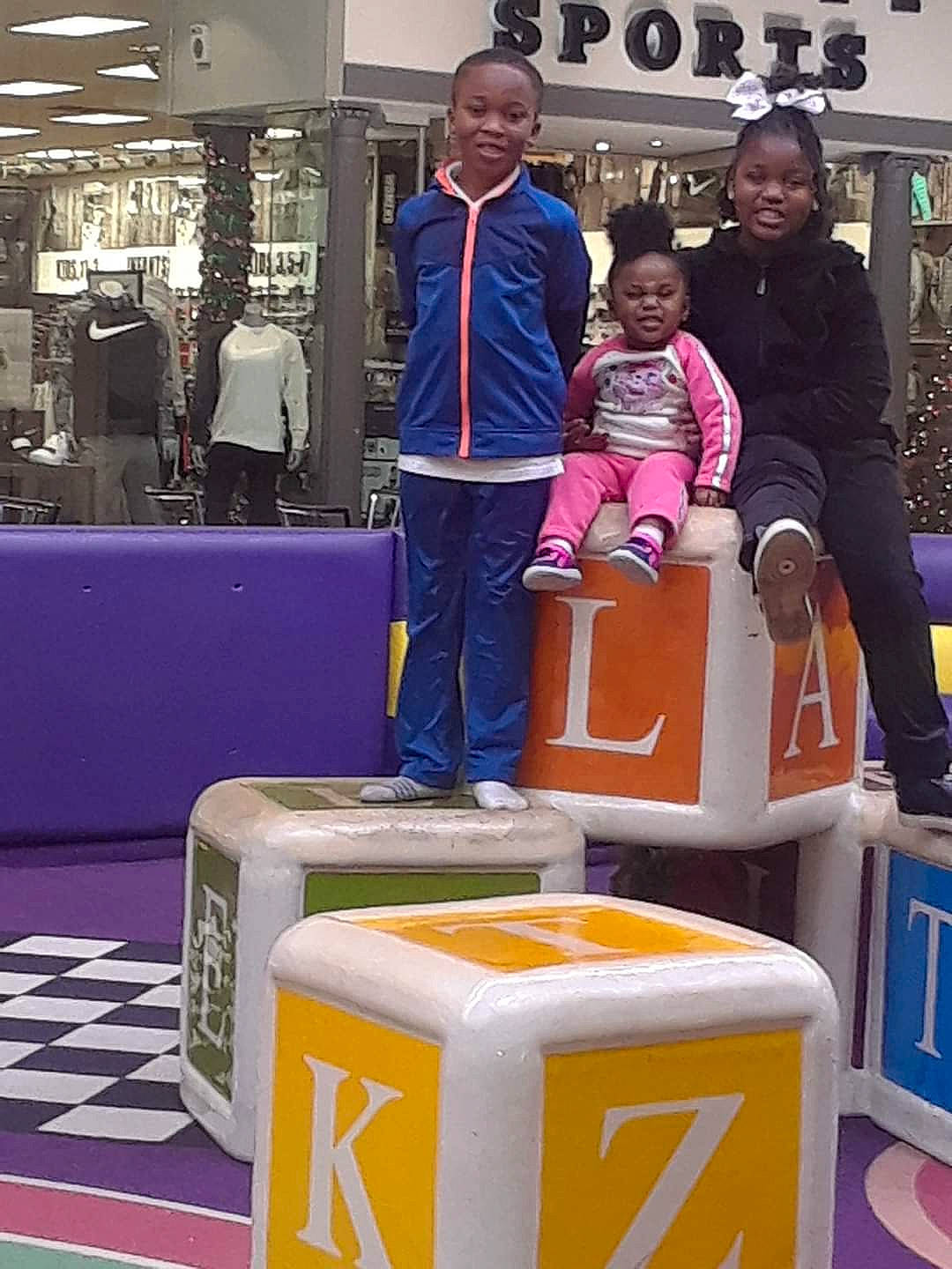 Shardonaye joined the competition — help win amazing prizes! person