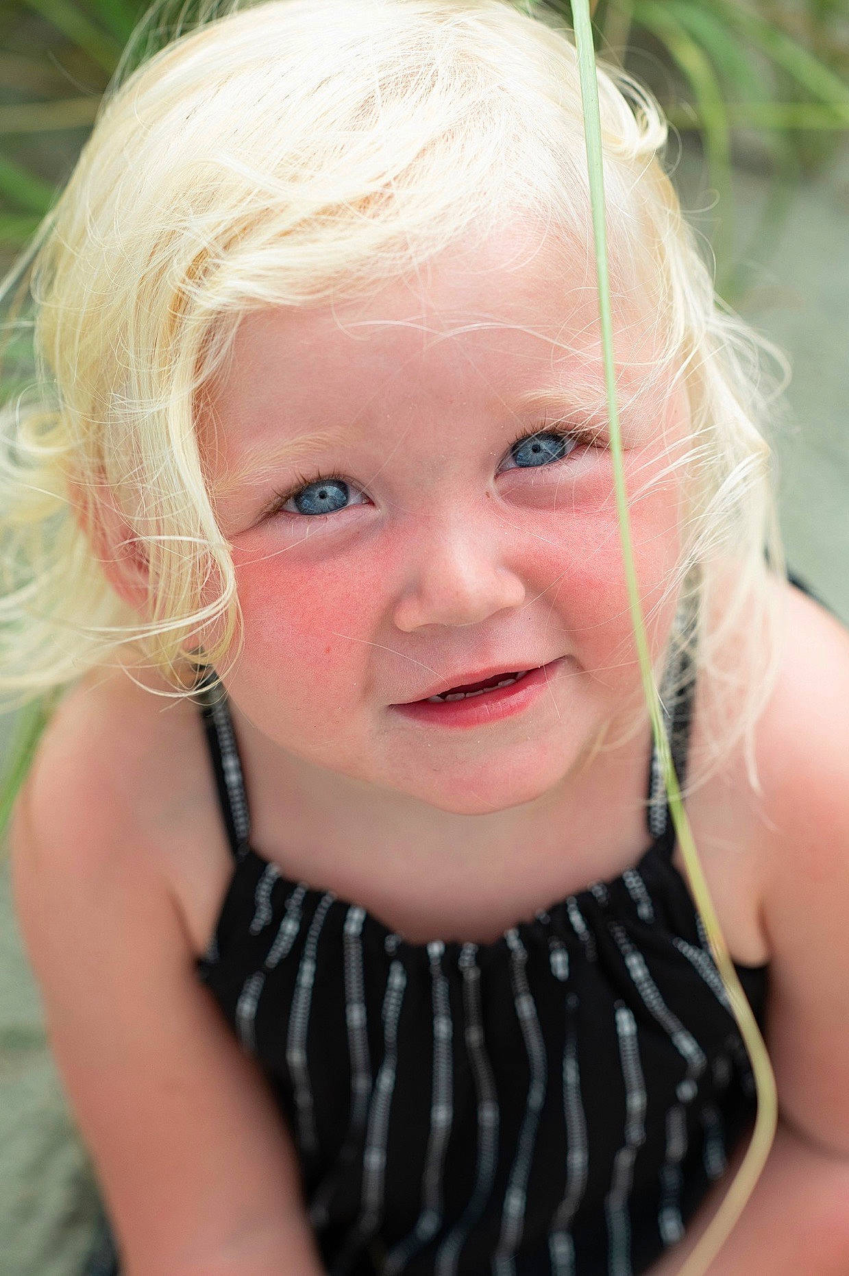 Riley is registered to the contest to win money with this photo: arm, cheek, chin, eye, eyebrow, eyelash, face, flash_photography, hairstyle, hand, happy, head, human_body, lip, mouth, nose, people_in_nature, person, skin, smile