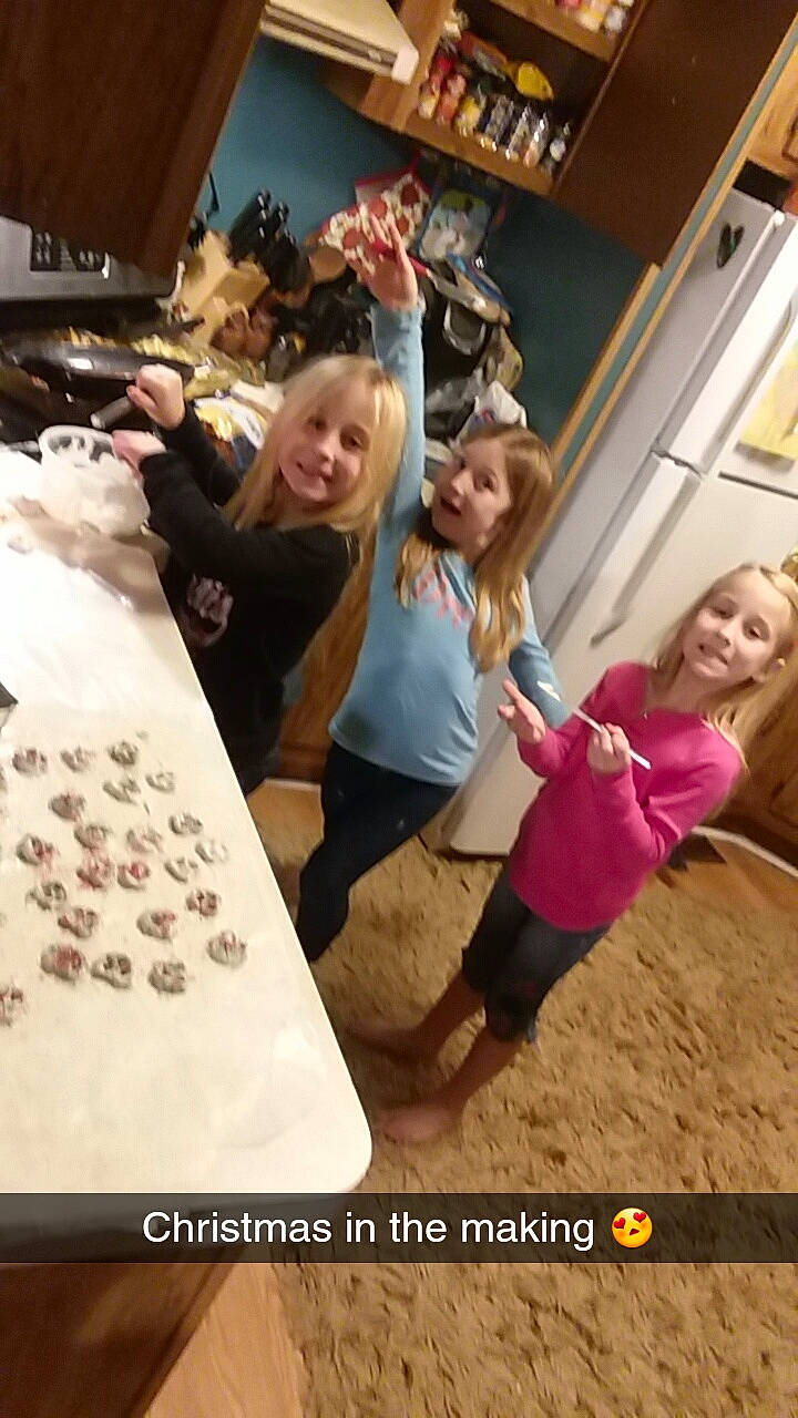 Aaliyah is registered to the contest to win money with this photo: flooring, fun, girl, joy, person, photo_caption, product