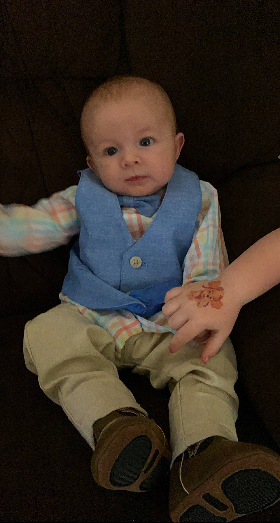 Damon is registered to the contest to win money with this photo: arm, baby, baby_toddler_clothing, chair, cheek, comfort, eye, face, finger, gesture, hand, joint, lap, leg, nose, person, product, skin, sleeve, thumb