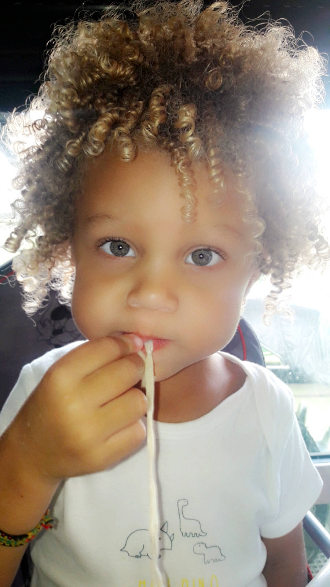 Lounès participe au concours pour gagner de l'argent avec cette photo : afro, black_hair, brown_hair, cheek, child, child_model, eyebrow, face, forehead, hair, hairstyle, lip, nose, person, toddler