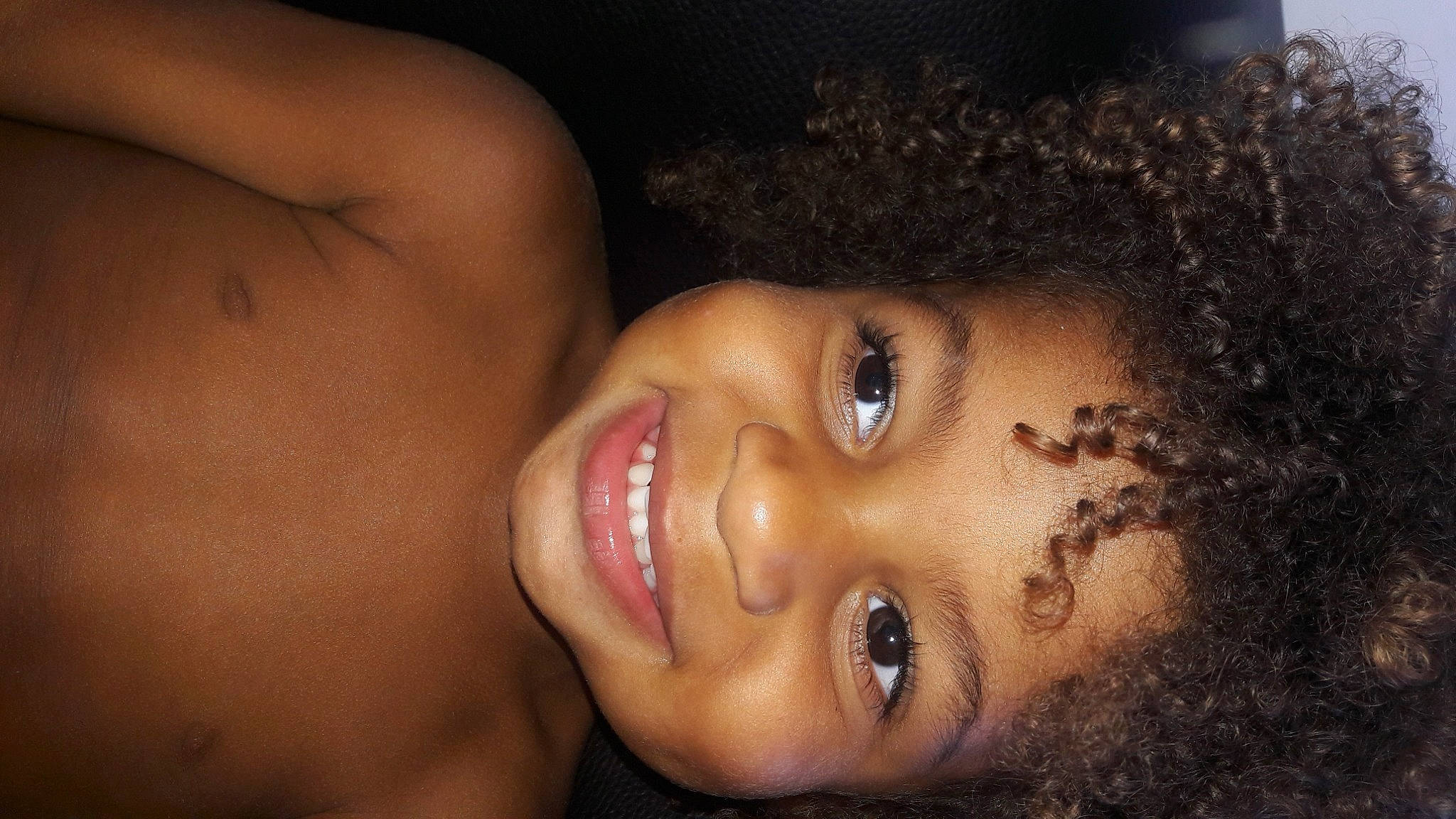 Lyes a rejoint le concours — aidez-le/la à gagner de superbes lots ! beauty, black_hair, cheek, chin, close_up, eye, eyebrow, face, forehead, fun, hair, head, human, joy, lip, mouth, muscle, nose, organ, person