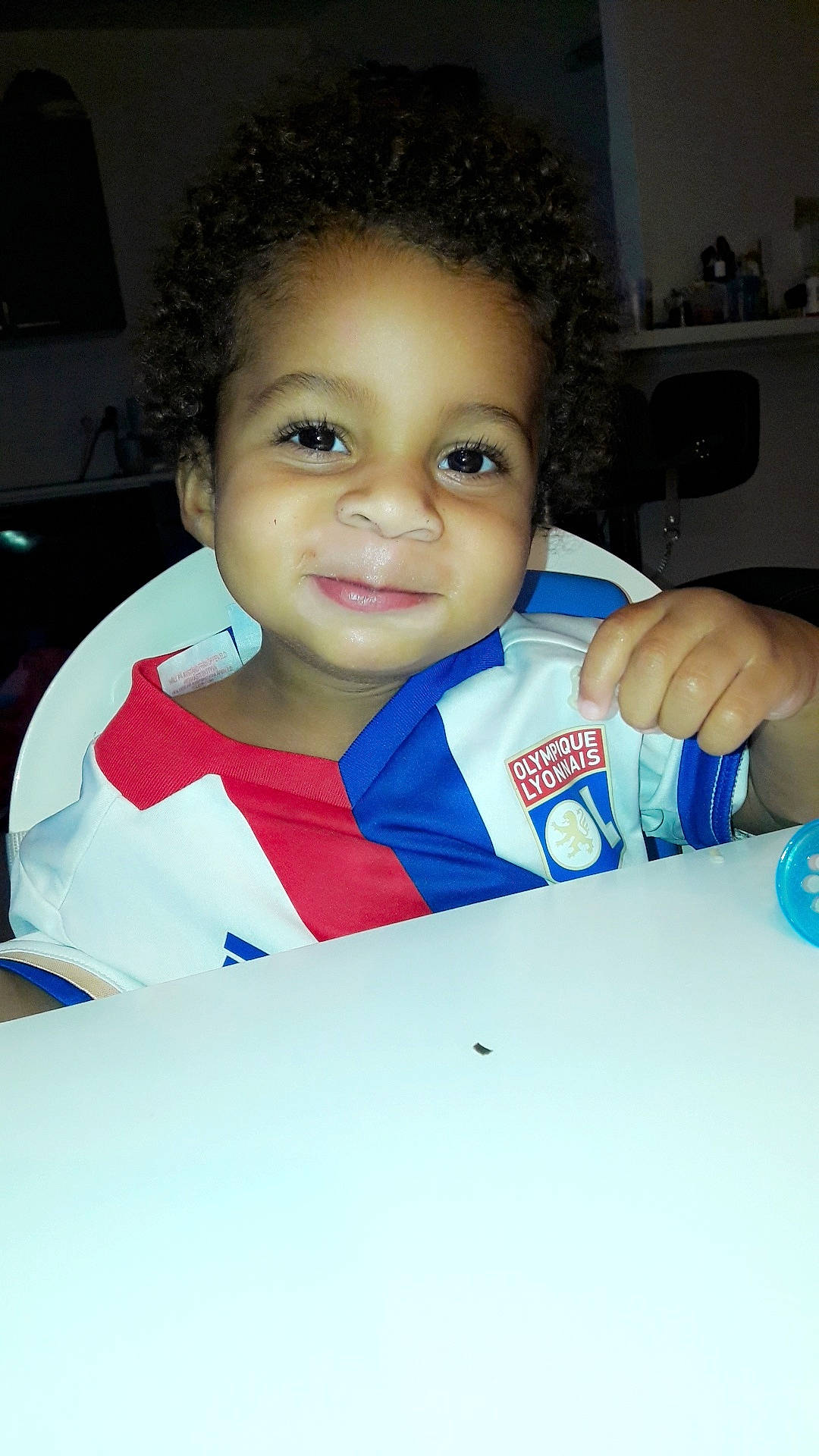 Lyes participe au concours pour gagner de l'argent avec cette photo : baby, cheek, child, eye, face, forehead, hairstyle, head, joy, lip, nose, person, play, skin, smile, toddler