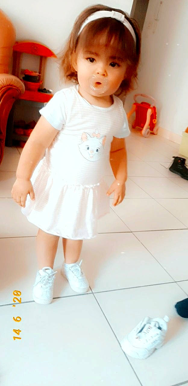 Kélya a rejoint le concours — aidez-le/la à gagner de superbes lots ! baby, child, person, play, skin, smile, toddler, toy