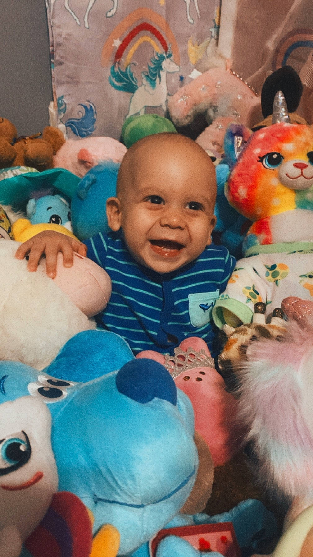 Jaxon is registered to the contest to win money with this photo: art, baby, blue, cheek, eye, facial_expression, fun, happy, head, human_body, mouth, nose, organ, organism, people, person, product, skin, smile, textile