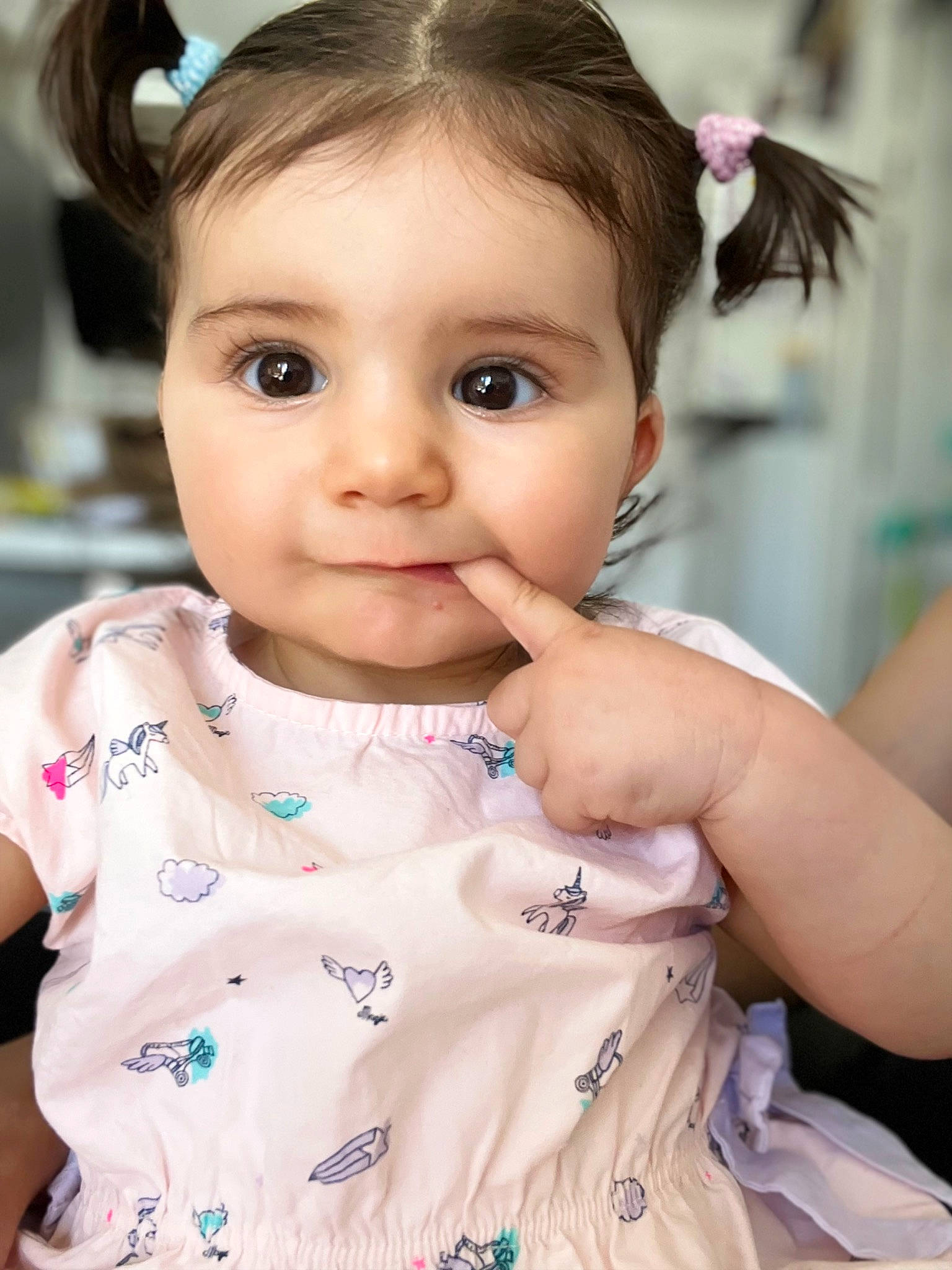 Dayna participe au concours pour gagner de l'argent avec cette photo : cheek, chin, ear, eye, eyebrow, eyelash, face, facial_expression, forehead, hair, hairstyle, head, human, lip, nose, organ, person, photograph, shoulder, skin