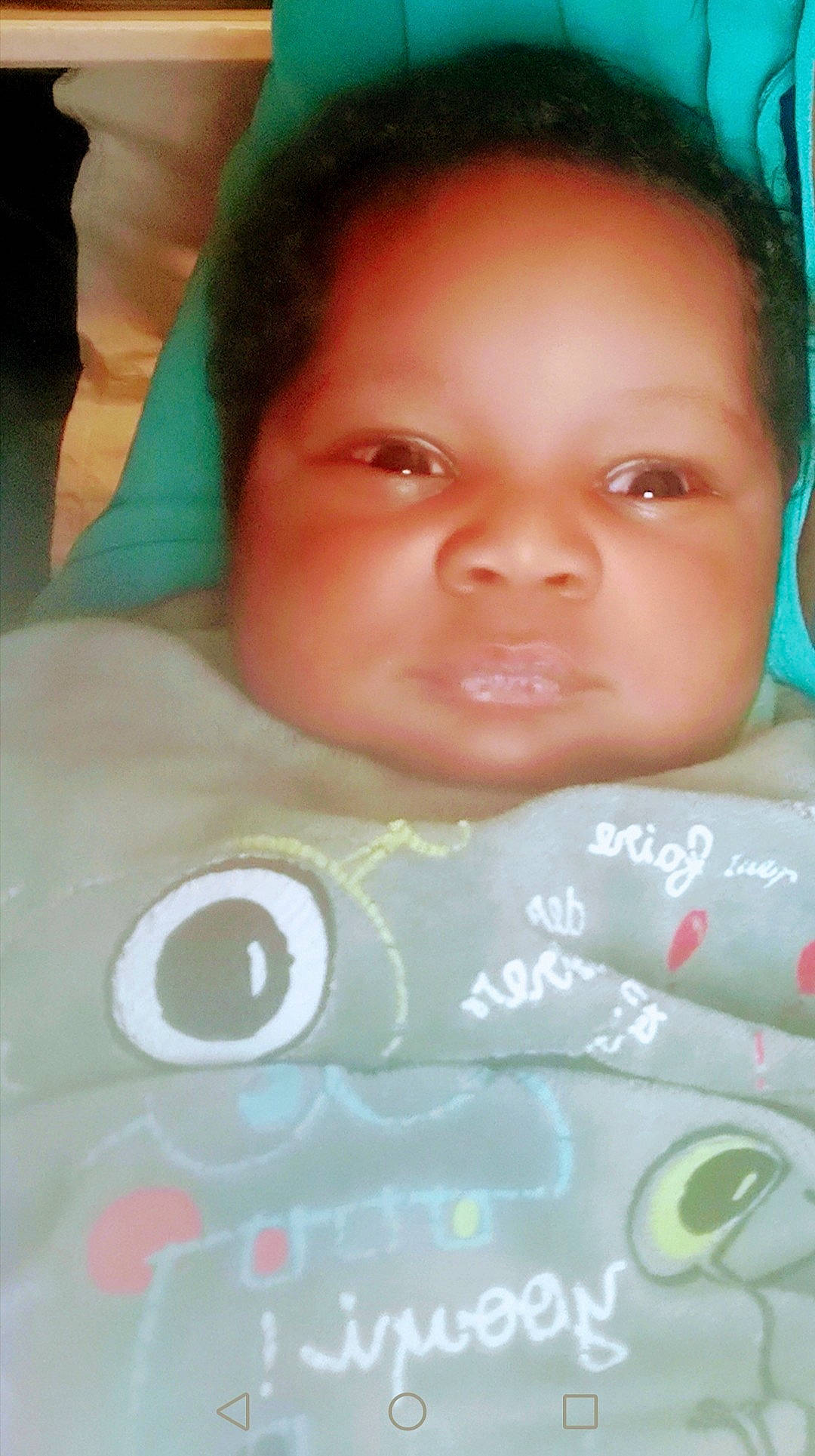 Zachary participe au concours pour gagner de l'argent avec cette photo : baby, cheek, chin, eye, eyebrow, eyelash, face, facial_expression, forehead, hairstyle, happy, head, iris, lip, mouth, neck, nose, person, skin, sleeve