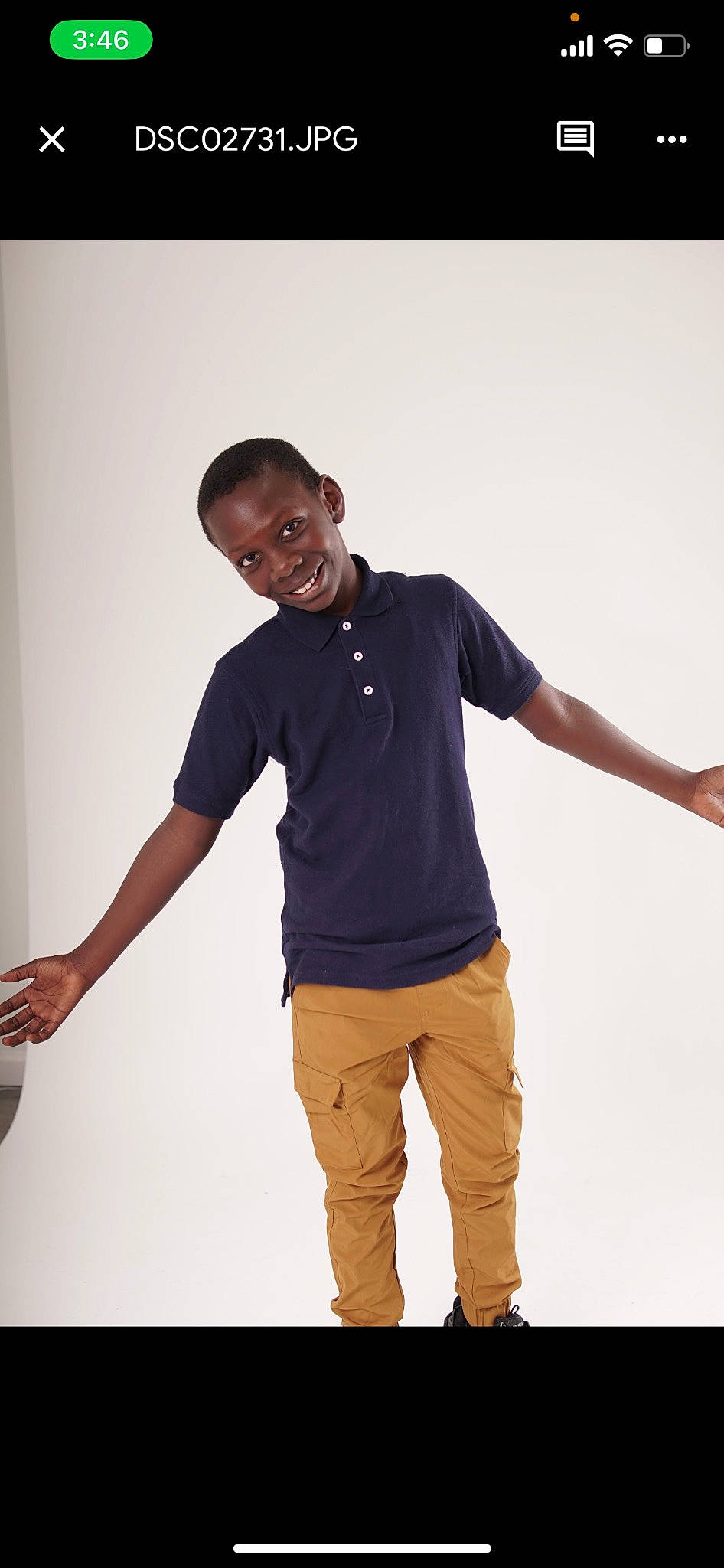 Patrick is registered to the contest to win money with this photo: denim, elbow, fashion_design, flash_photography, fun, gesture, happy, human_body, human_leg, joint, joy, knee, neck, person, rolling, shoulder, sleeve, smile, sportswear, t_shirt