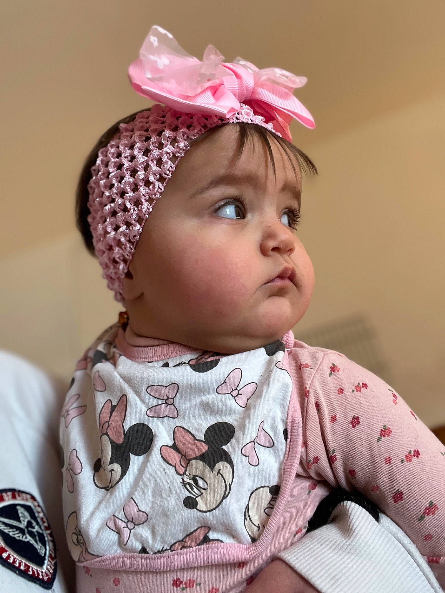 Kataleya a rejoint le concours — aidez-le/la à gagner de superbes lots ! baby, baby_toddler_clothing, cap, cheek, chin, costume_hat, eye, eyebrow, eyelash, face, happy, head, headgear, headpiece, lip, nose, person, pink, skin, sleeve