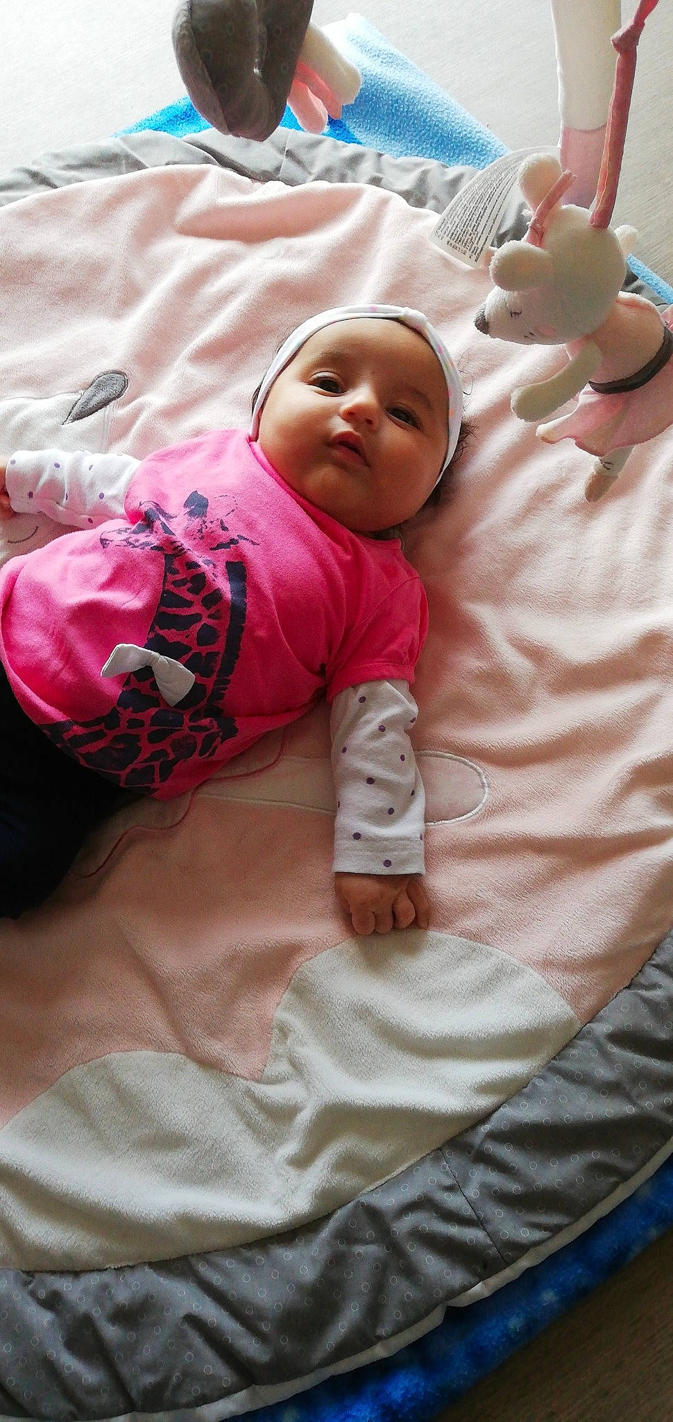 Liyah a rejoint le concours — aidez-le/la à gagner de superbes lots ! baby, baby_products, baby_toddler_clothing, baby_toys, beanie, cheek, person, pink, toddler, toy, walking_shoe