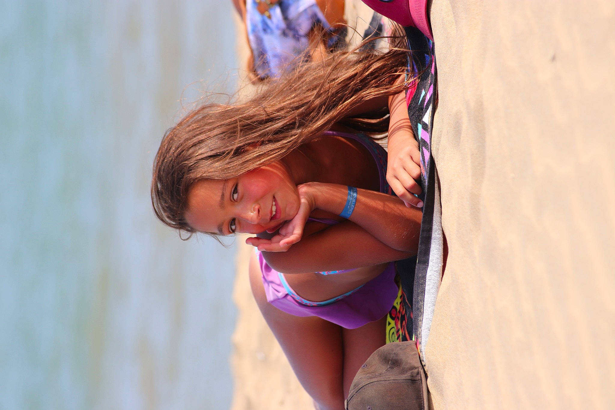 Eva participe au concours pour gagner de l'argent avec cette photo : abdomen, beach, black_hair, brassiere, electric_blue, eyewear, happy, human_leg, joy, leisure, lingerie, lingerie_top, long_hair, navel, people_on_beach, person, sunglasses, swimsuit_bottom, swimsuit_top, swimwear