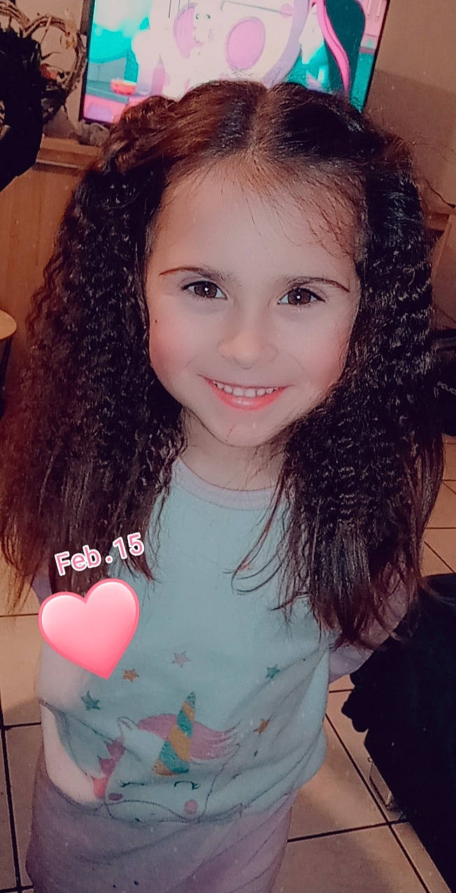 Shiana a rejoint le concours — aidez-le/la à gagner de superbes lots ! cheek, chin, ear, eye, eyebrow, eyelash, face, facial_expression, fashion, forehead, hair, head, human_body, joy, lip, mouth, neck, nose, person, shoulder