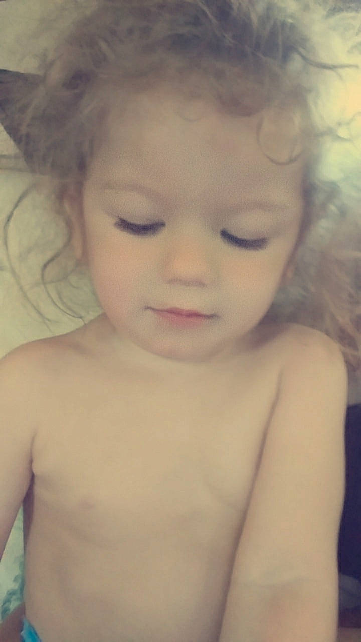 Ares is registered to the contest to win money with this photo: beauty, cheek, child, chin, close_up, ear, eye, eyebrow, face, forehead, hair, head, iris, lip, nose, organ, person, selfie, skin, smile