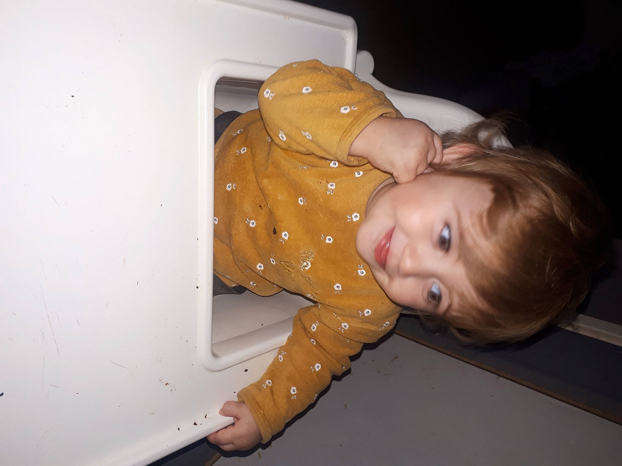 Janna a rejoint le concours — aidez-le/la à gagner de superbes lots ! baby, baby_products, baby_toddler_clothing, child, comfort, fun, joy, person, room, sleeve, toddler