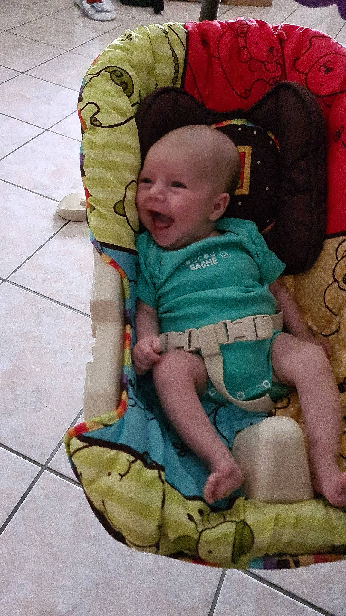 Arwen participe au concours pour gagner de l'argent avec cette photo : baby, child, person, product, sitting, toddler