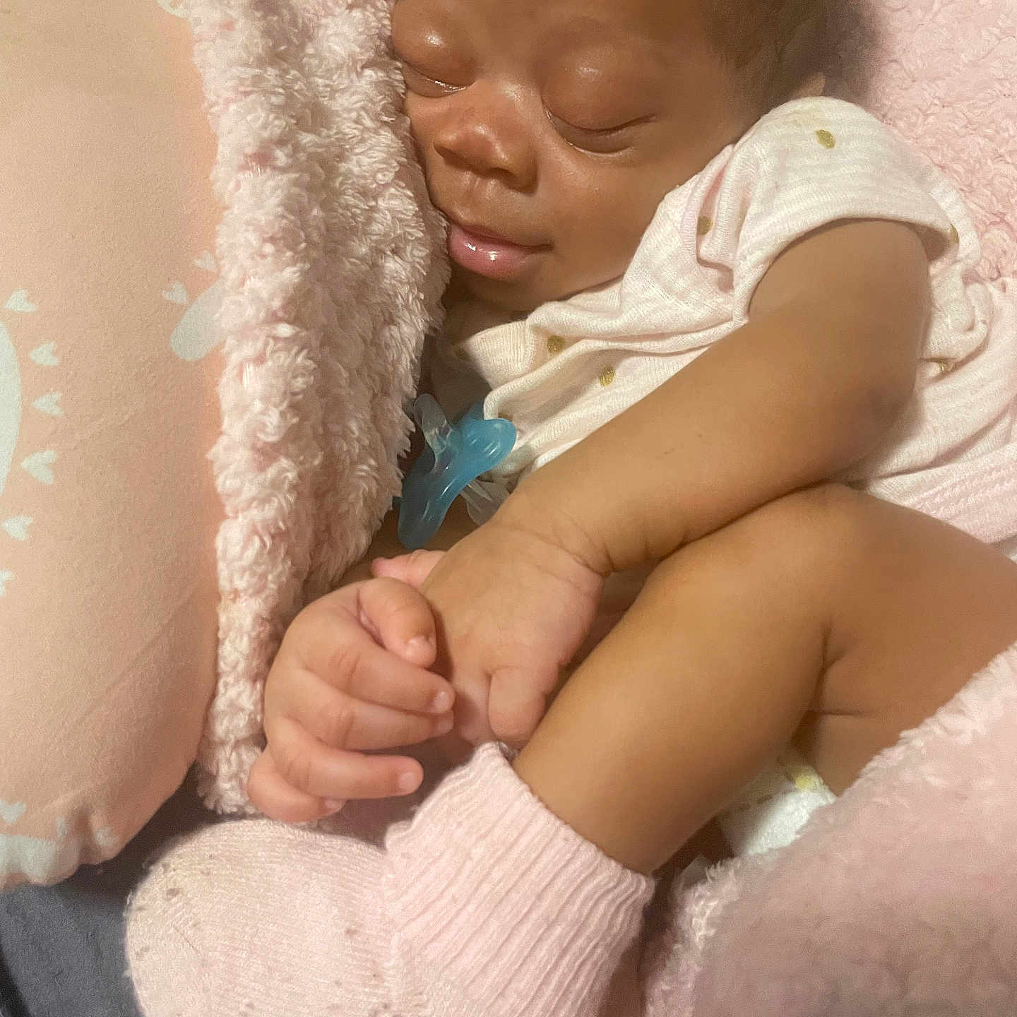 Justina is registered to the contest to win money with this photo: baby, blanket, bodypart, clothing, cushion, face, finger, glove, hand, happy, head, homedecor, hosiery, newborn, person, photography, portrait, quilt, sleeping, sock