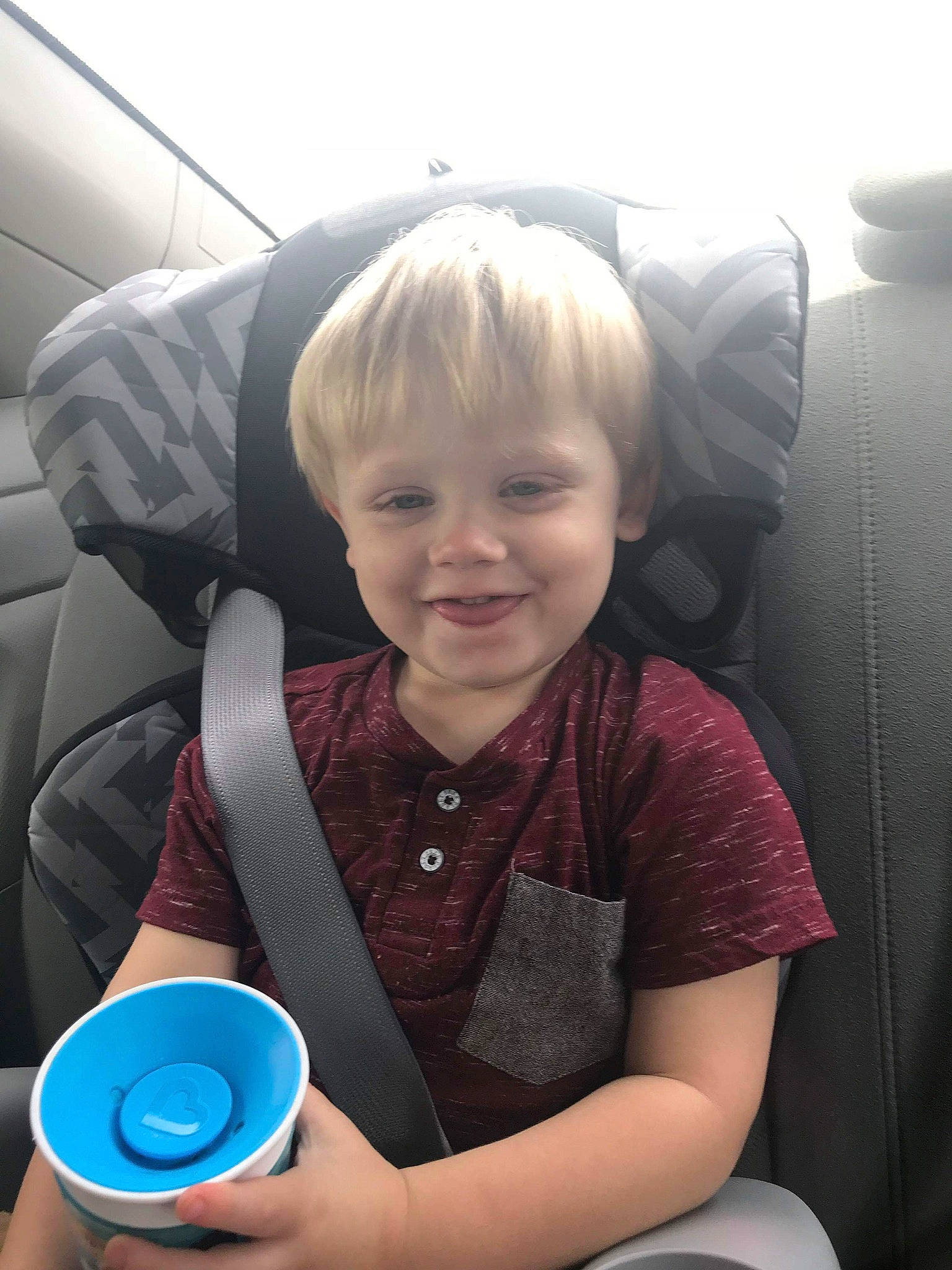 Robert is registered to the contest to win money with this photo: audio_equipment, child, ear, electronic_device, gadget, joy, person, skin, smile, technology, toddler, vacation