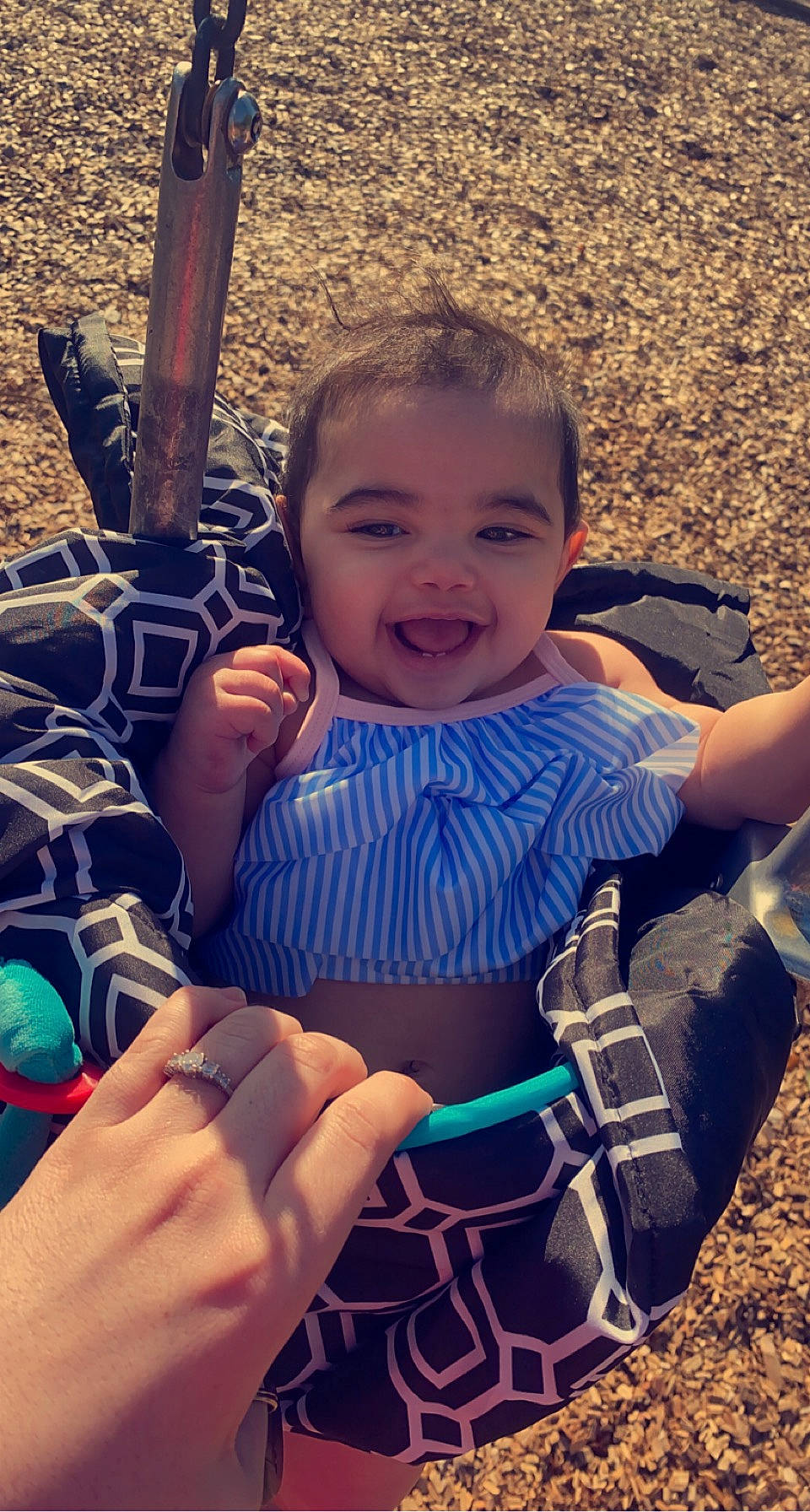 Sariyah joined the competition — help win amazing prizes! arm, azure, blue, eye, face, facial_expression, finger, gesture, hairstyle, hand, happy, head, human_body, iris, joy, leaf, people_in_nature, person, product, skin