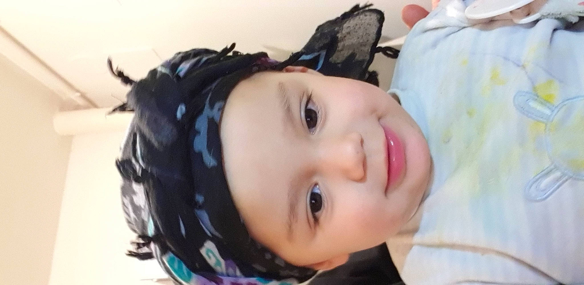 Anissa a rejoint le concours — aidez-le/la à gagner de superbes lots ! black_hair, cheek, child, eye, eyebrow, eyelash, face, fashion_accessory, flash_photography, forehead, happy, headwear, iris, joy, lip, neck, nose, person, personal_protective_equipment, plant