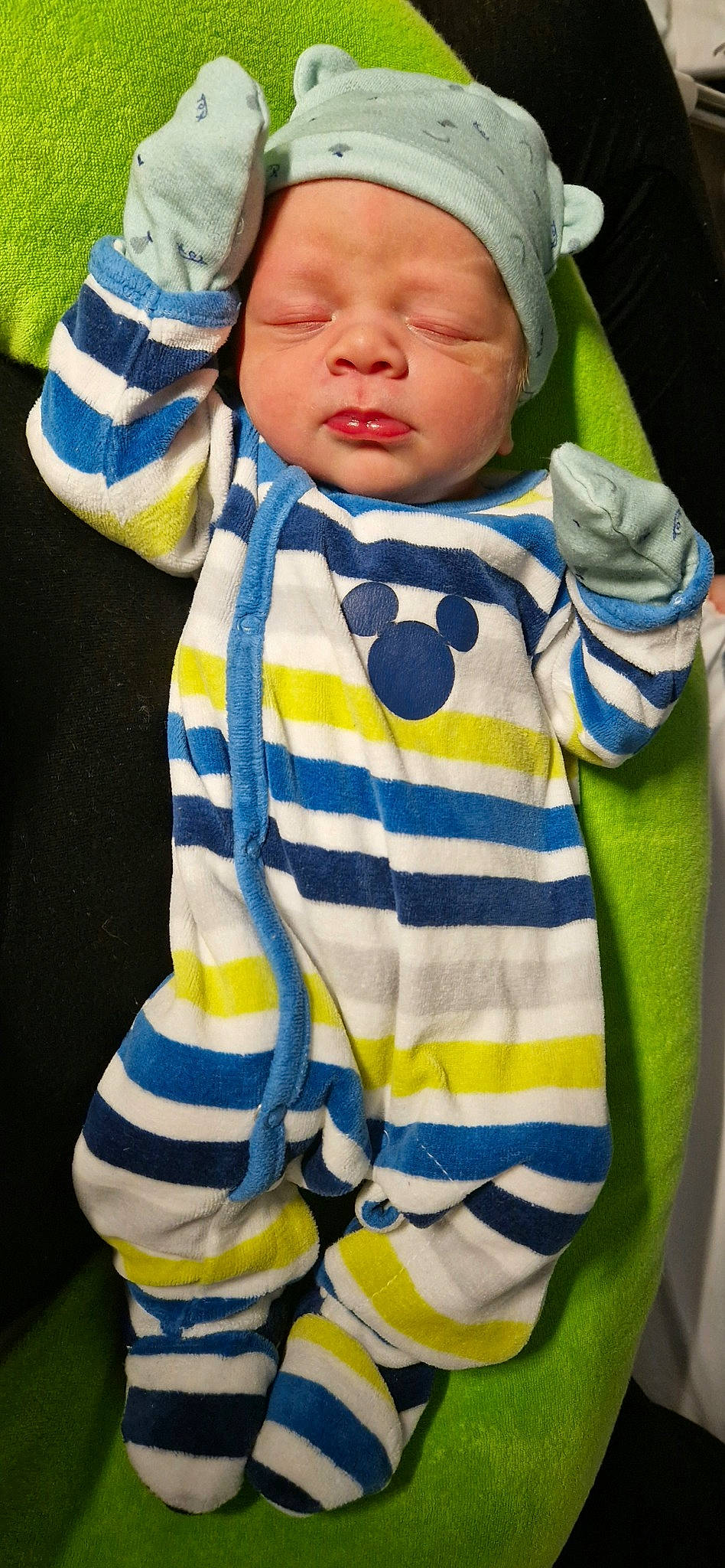 Ayden participe au concours pour gagner de l'argent avec cette photo : baby, baby_products, baby_toddler_clothing, cheek, child, comfort, cool, electric_blue, eye, happy, headwear, jacket, linens, nose, outerwear, pattern, person, sleeve, t_shirt, toddler