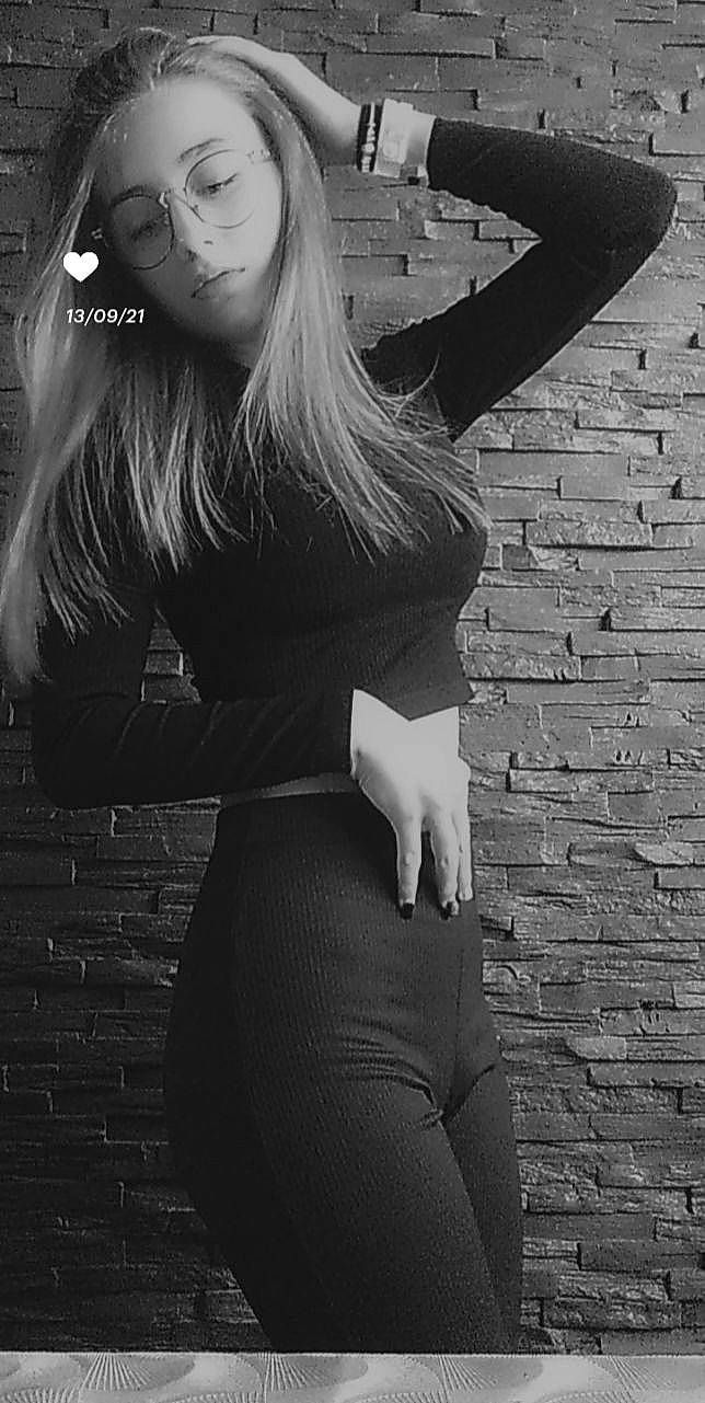 Britanny participe au concours pour gagner de l'argent avec cette photo : black, black_and_white, black_hair, cool, eyelash, flash_photography, gesture, grey, hairstyle, joint, lip, neck, outerwear, person, photograph, shoulder, sleeve, street_fashion, style, waist