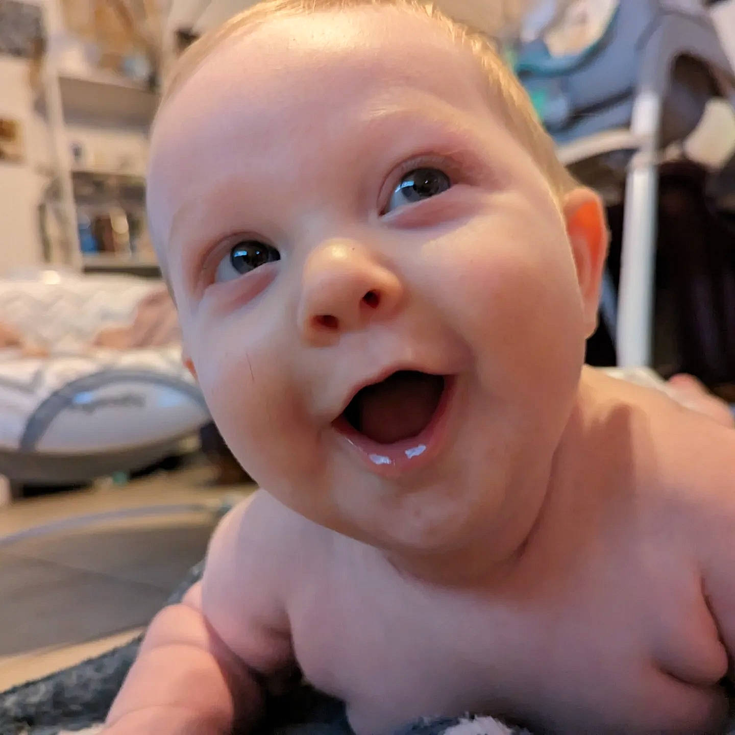 Jasper is registered to the contest to win money with this photo: baby, baby_laughing, cheek, child, chin, ear, eye, eyebrow, eyelash, facial_expression, fun, gesture, happy, lip, mouth, nose, person, skin, smile, thumb