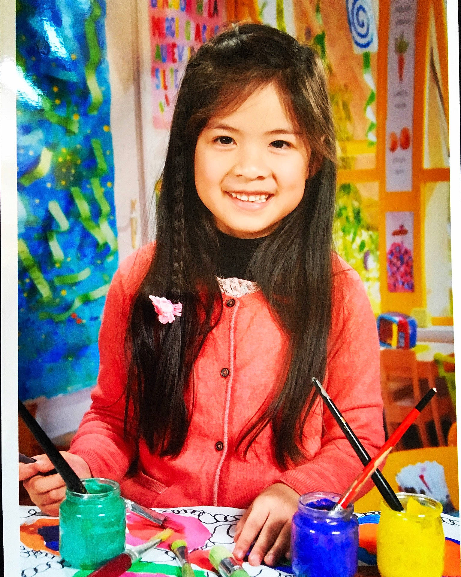 Aliyah participe au concours pour gagner de l'argent avec cette photo : facial_expression, fun, girl, hair_coloring, hairstyle, joy, long_hair, person, product, smile, socialite