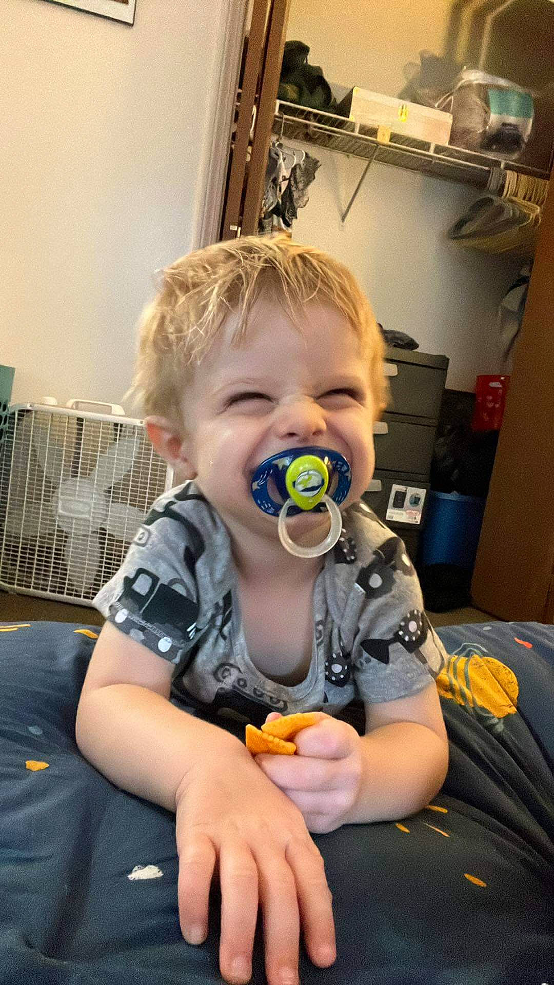 Arthur is registered to the contest to win money with this photo: baby, baby_products, baby_toddler_clothing, cheek, child, comfort, eyewear, fun, happy, home_appliance, iris, mouth, nose, person, personal_protective_equipment, room, sitting, t_shirt, tableware, toddler