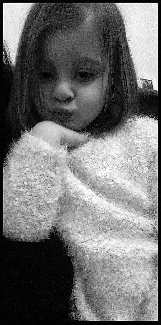 Maëlyss a rejoint le concours — aidez-le/la à gagner de superbes lots ! beauty, black, black_and_white, black_hair, cheek, child, emotion, eye, face, girl, human, monochrome, monochrome_photography, nose, person, photograph, photography, portrait, skin, standing