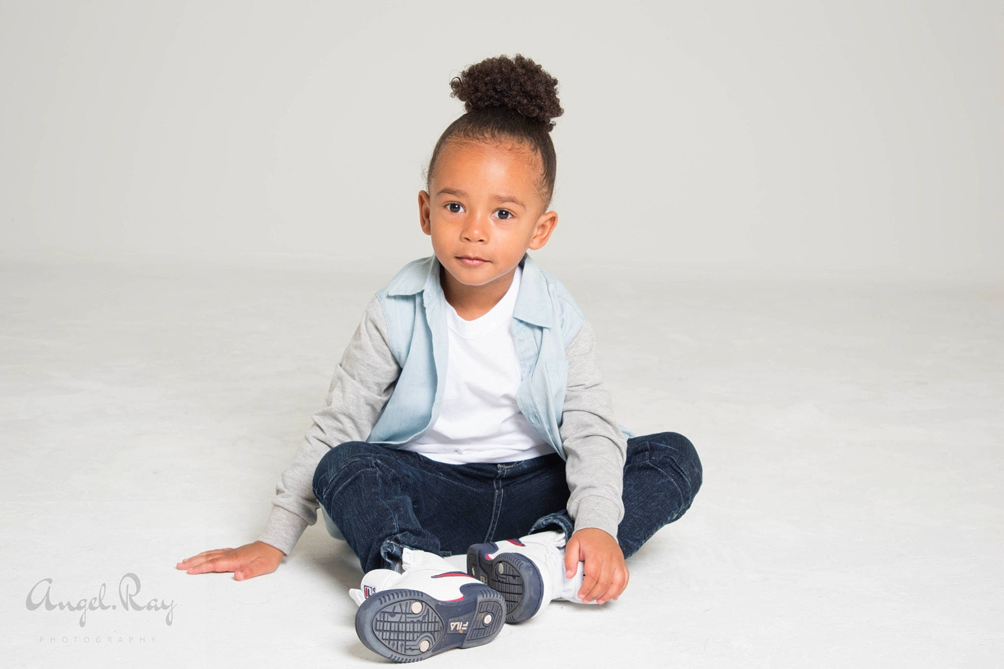 Adrien is registered to the contest to win money with this photo: baby_toddler_clothing, child, child_model, elbow, fashion_accessory, fashion_design, flash_photography, flooring, happy, knee, pattern, person, portrait_photography, recreation, rolling, sitting, sleeve, street_fashion, t_shirt, toddler