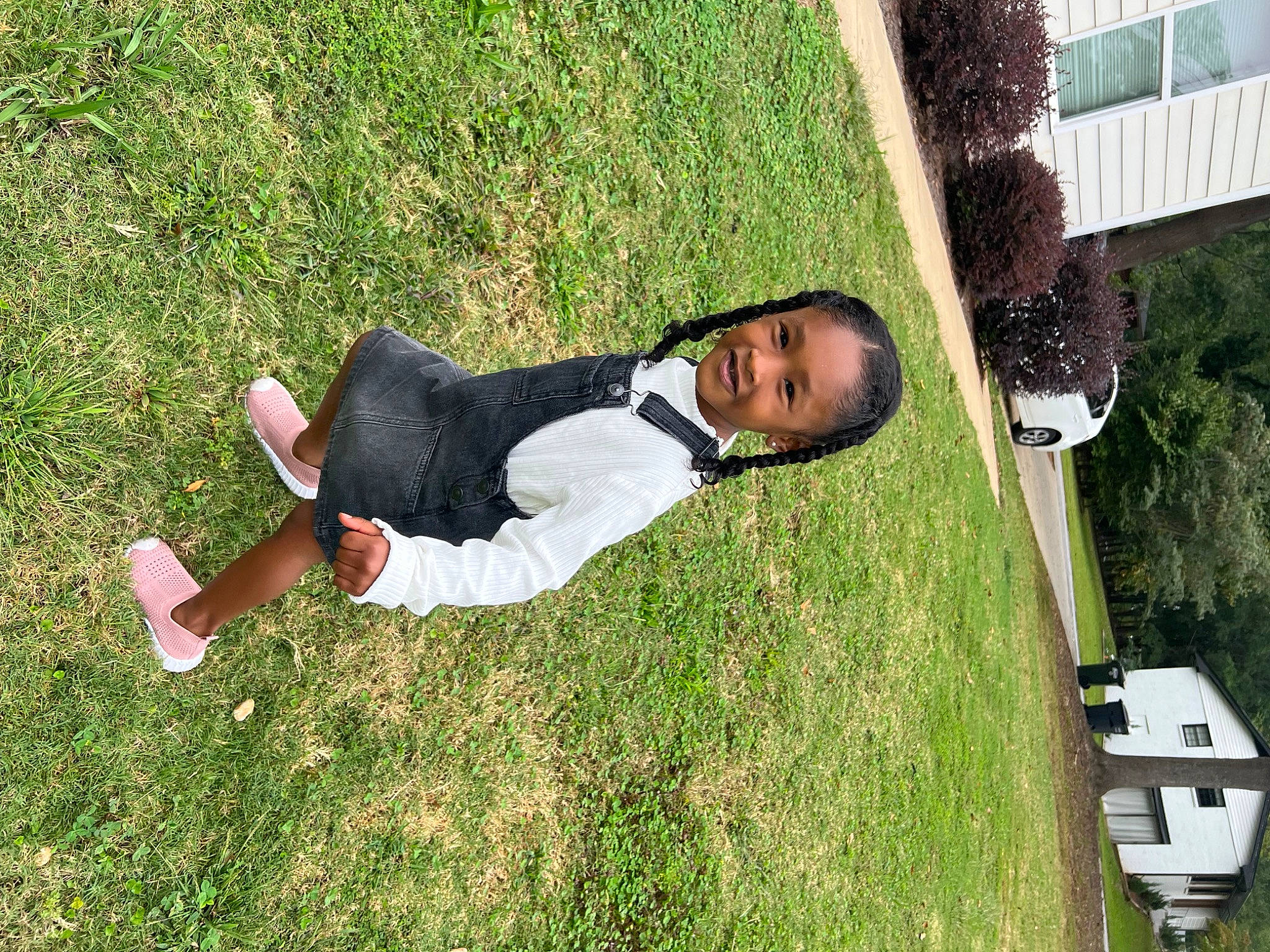 Zahra is registered to the contest to win money with this photo: fun, grass, grass_family, grassland, happy, joy, lawn, leisure, people_in_nature, person, plant, recreation, toddler, tree
